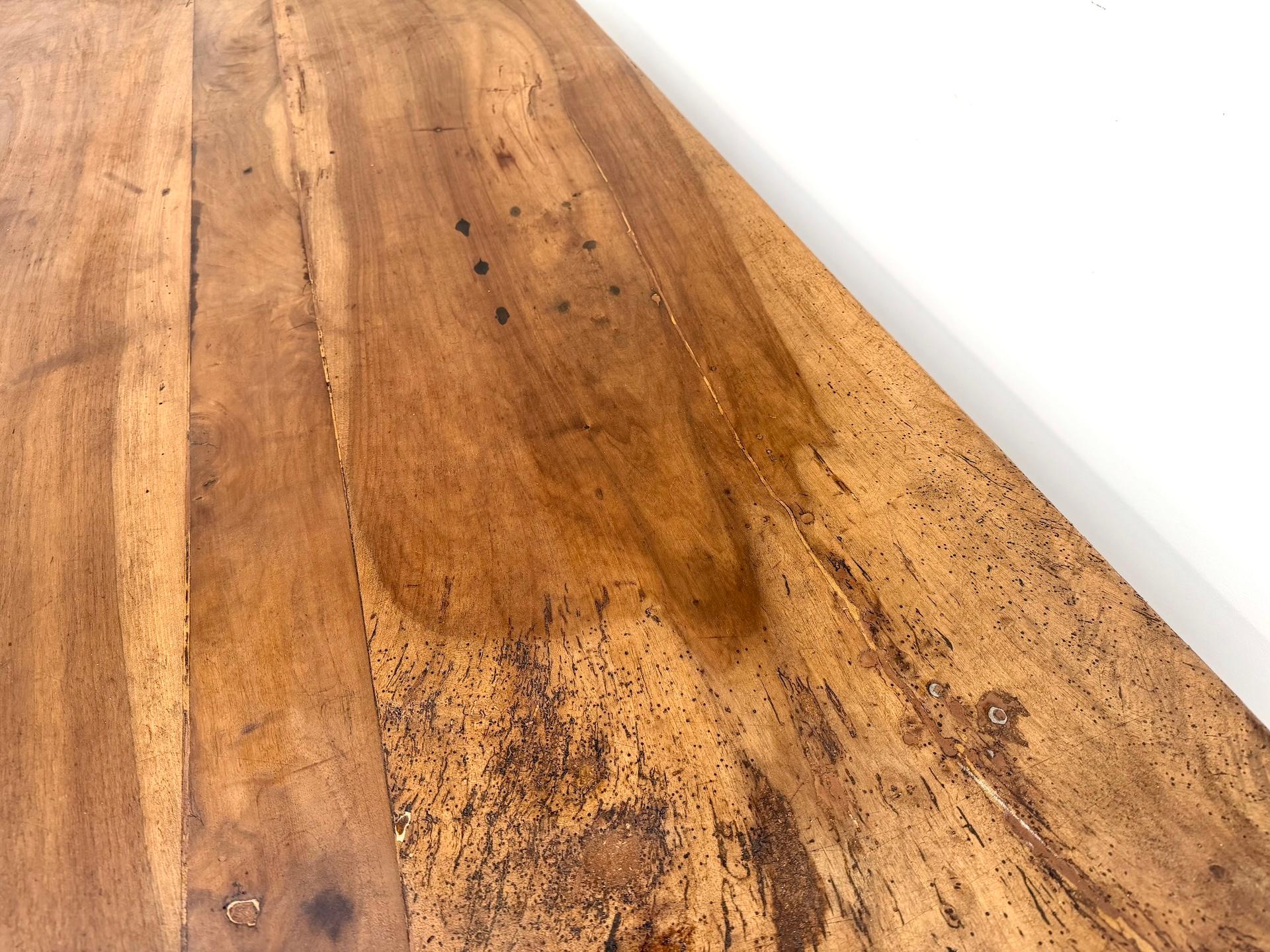 Walnut French farmhouse table in solid walnut, circa 1920 For Sale