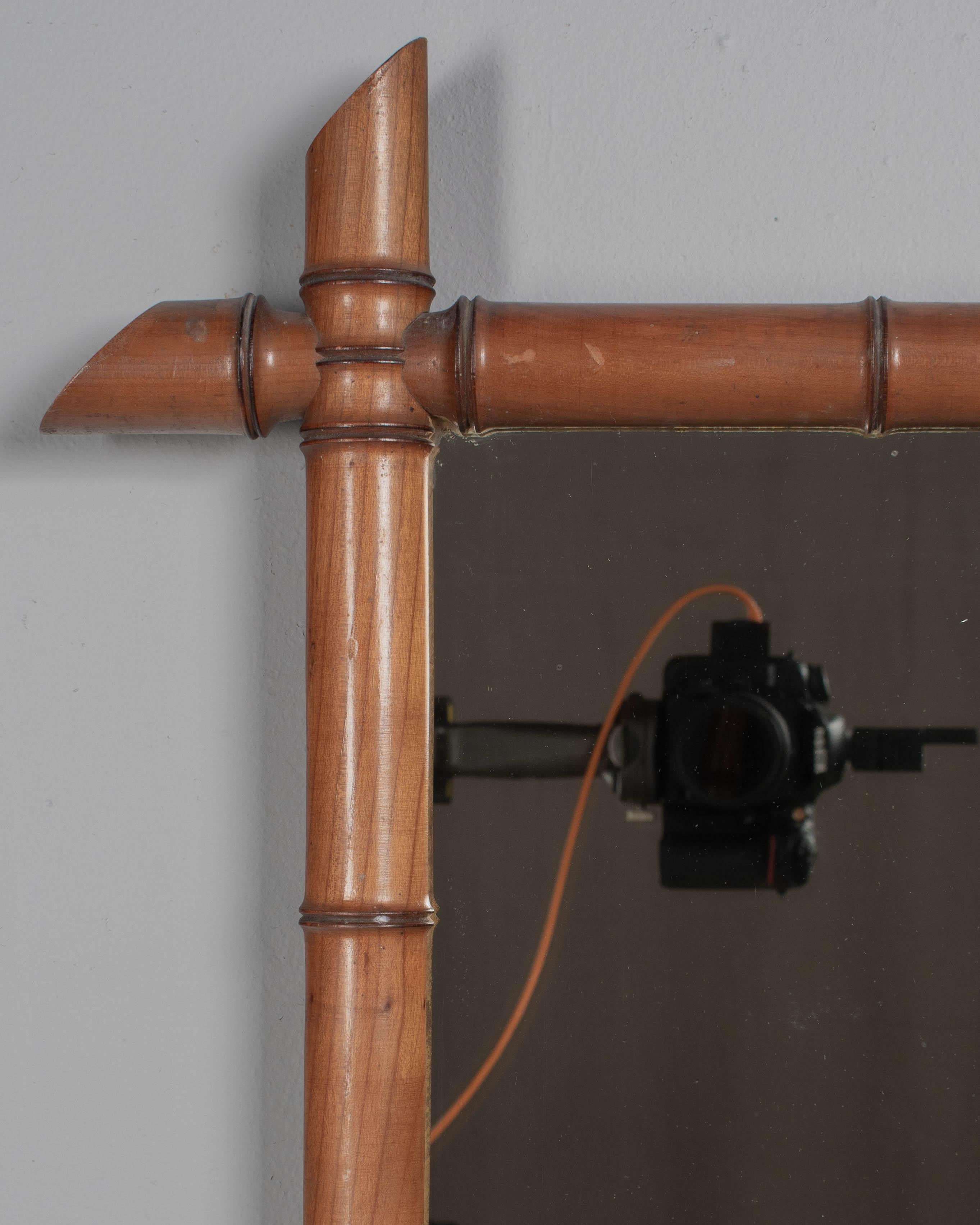 Country Specchio francese in finto bambù e ciliegio 27