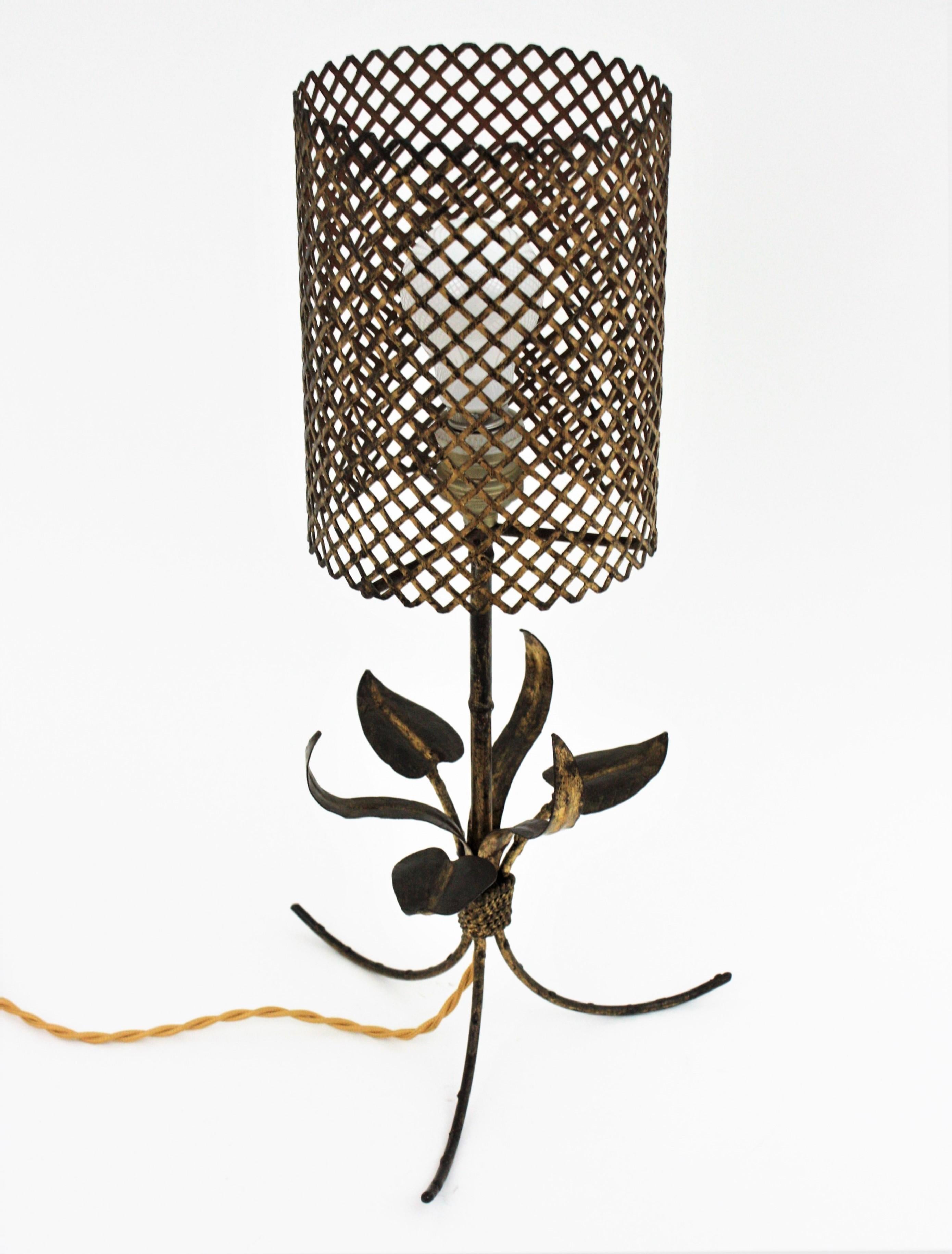 French Faux Bamboo Foliage Tripod Table Lamp in Gilt Metal, 1940s For Sale 5