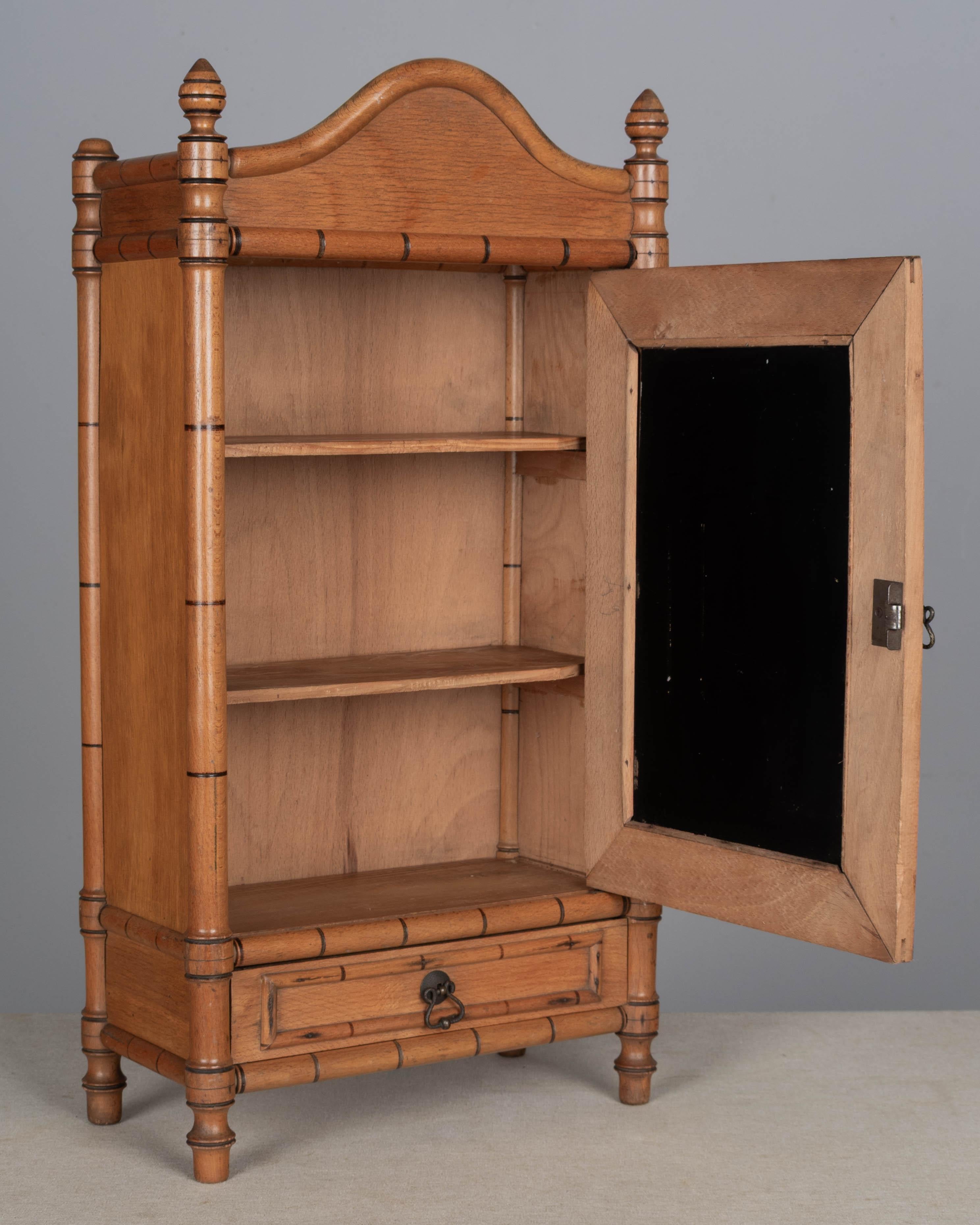 French Faux Bamboo Miniature Armoire or Doll Furniture De campo en venta