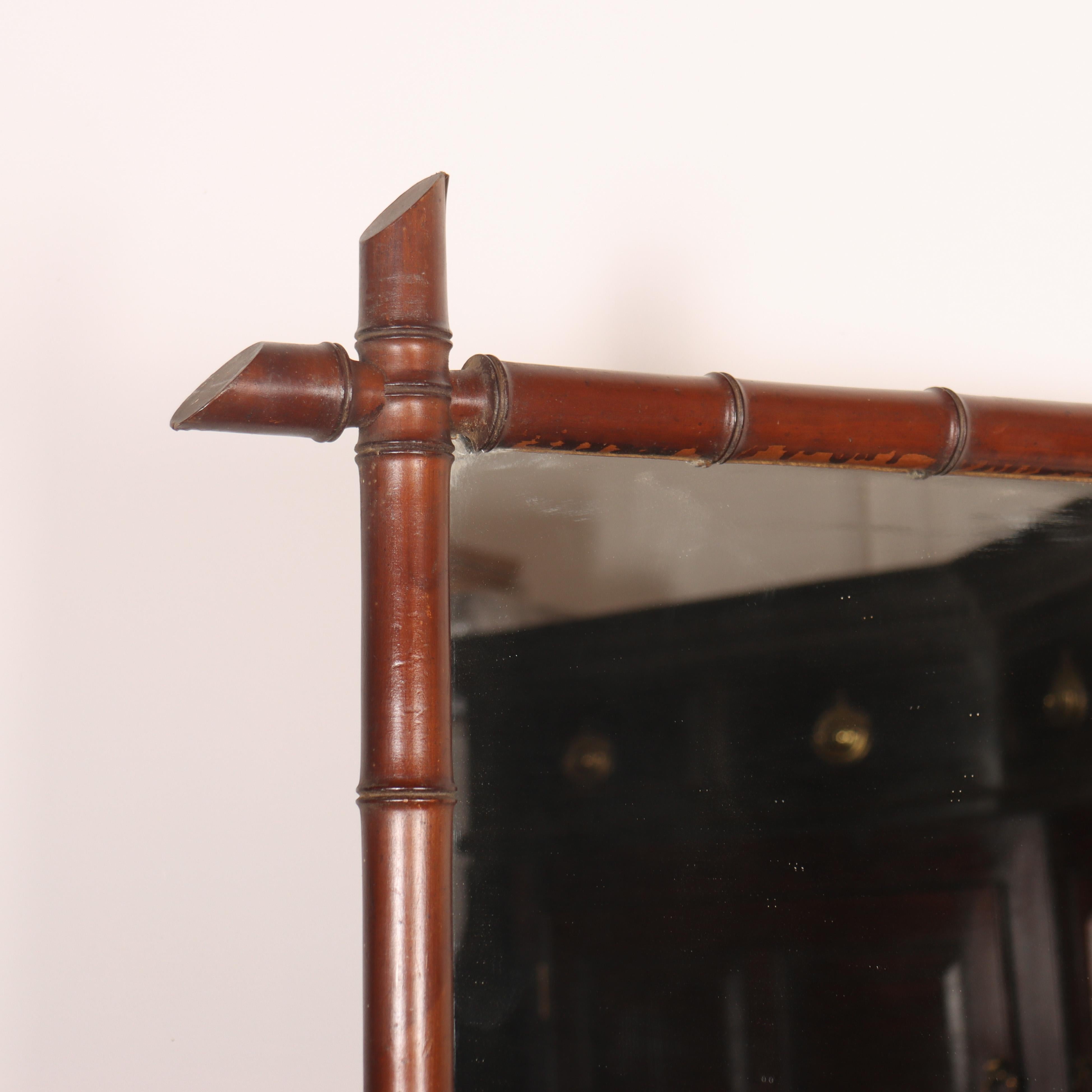 19. Jh. Französischer Spiegel aus falschem Bambus mit originaler Spiegelplatte. 1890.

Aktenzeichen: 8218

Abmessungen
23,5 Zoll (60 cm) breit
1,5 Zoll (4 cm) tief
30,5 Zoll (77 cm) hoch