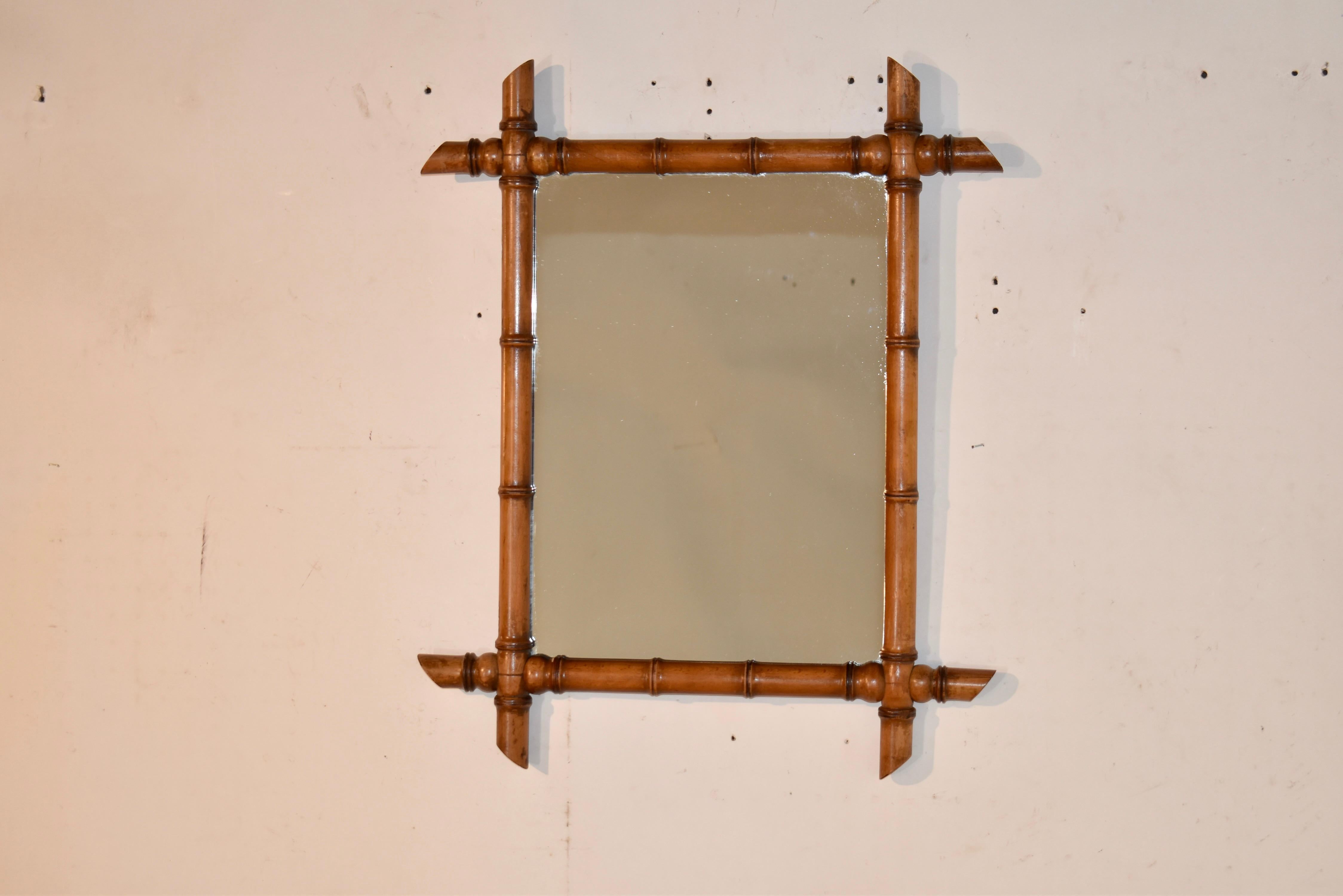 Espejo francés de imitación de bambú en cerezo, Circa 1900 Art Nouveau en venta