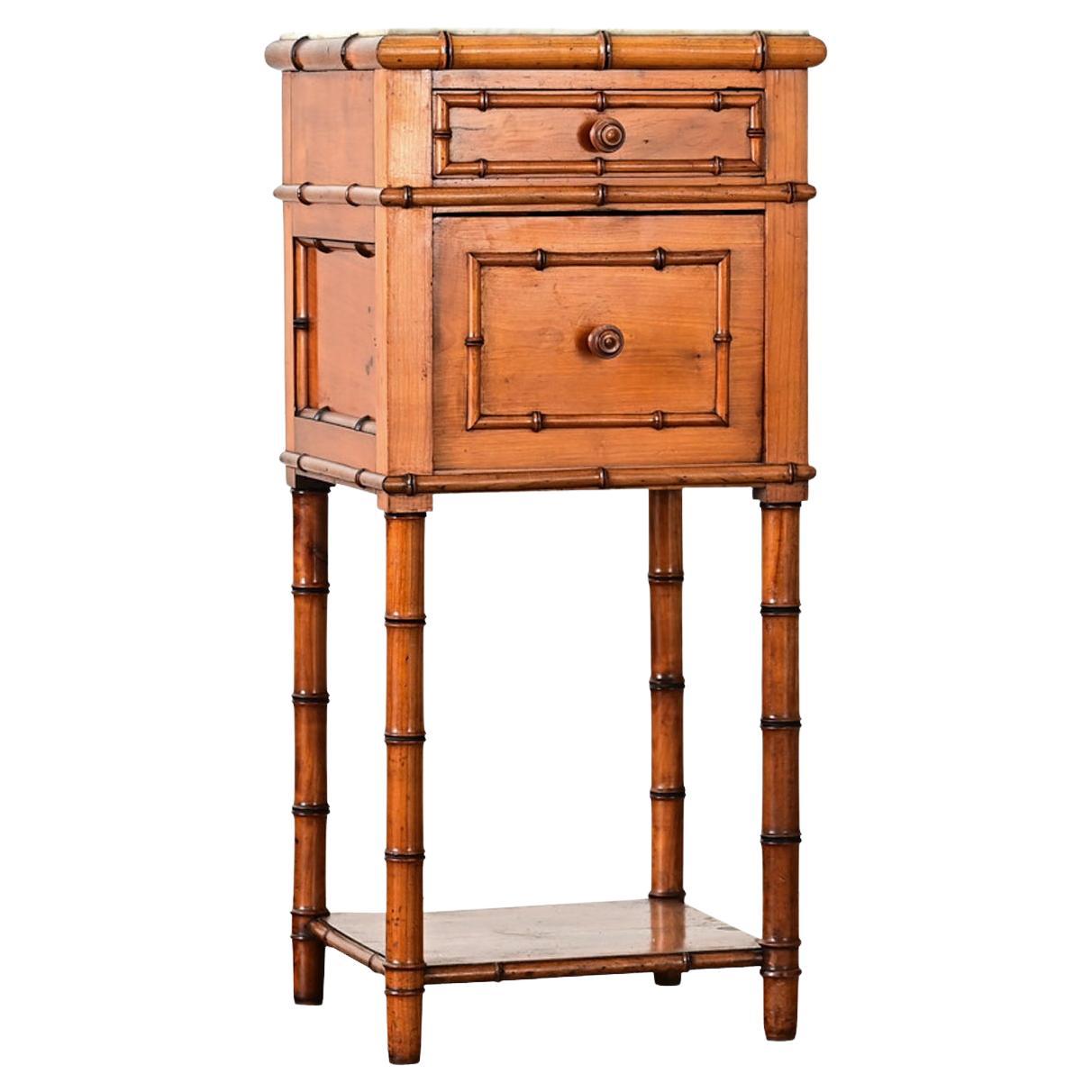 Meuble de chevet en pin faux bambou français