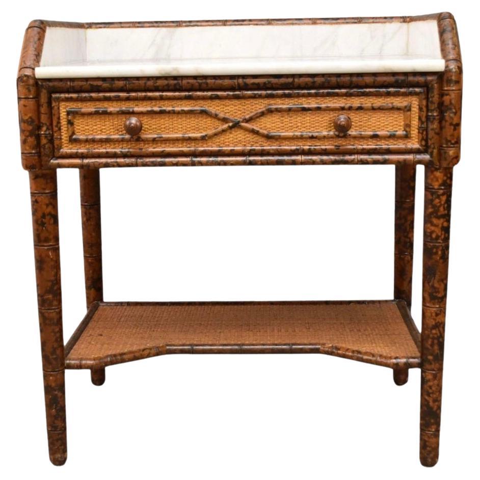 Tavolino in rattan francese in finto bambù con piano in marmo