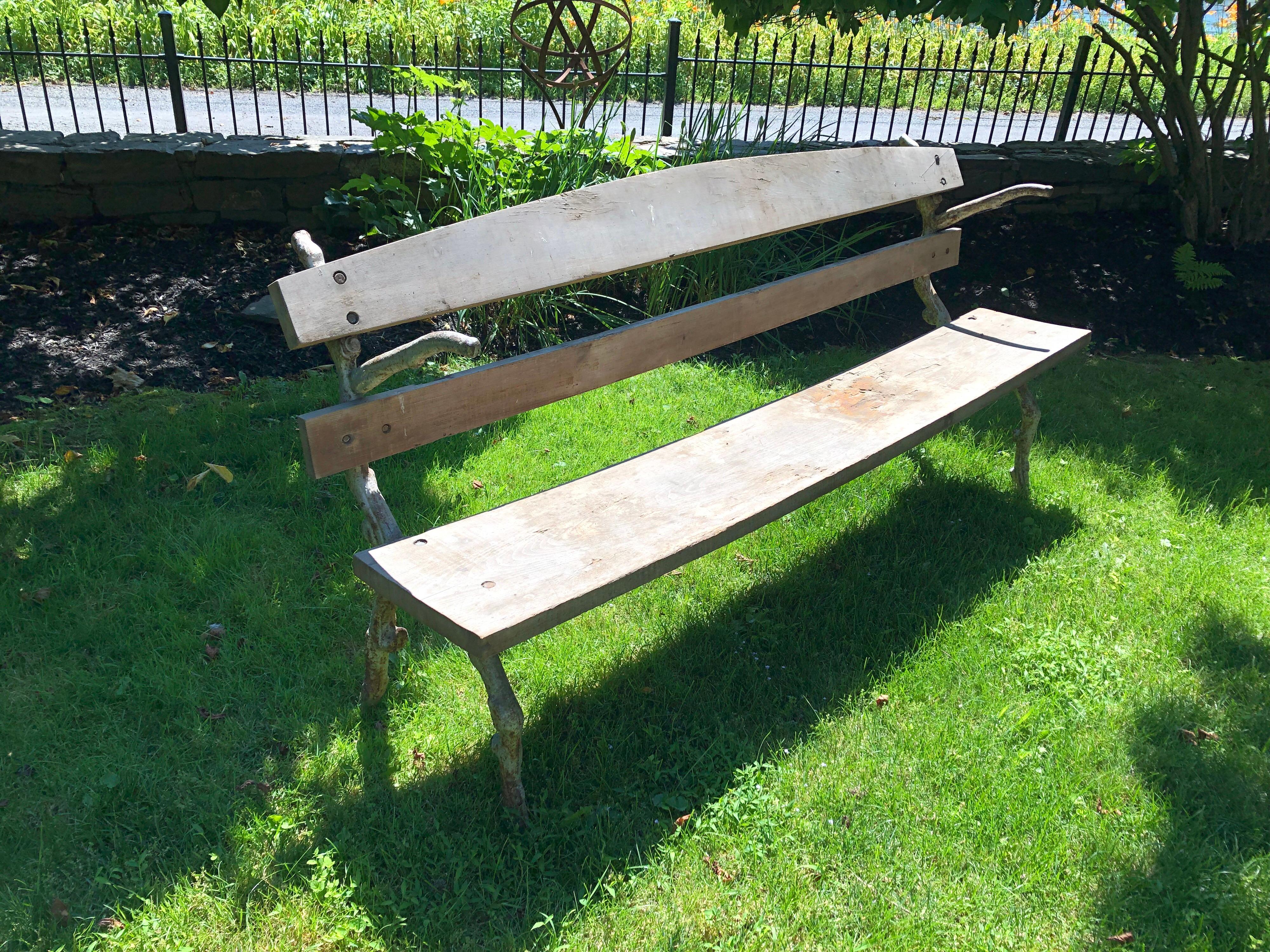 French Faux Bois Cast Iron Park Bench In Good Condition For Sale In Stockton, NJ