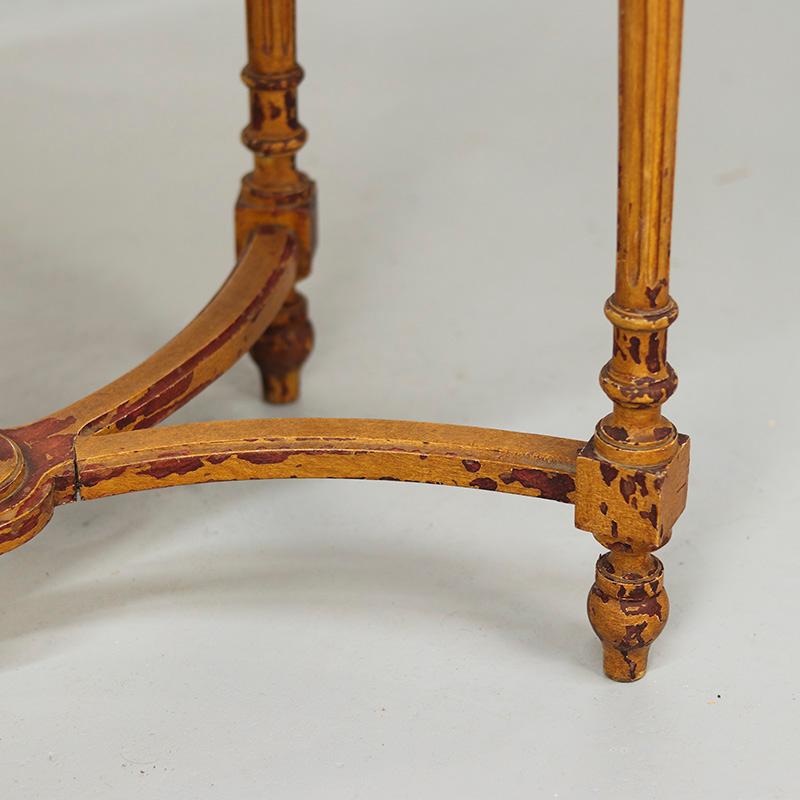 Mesa auxiliar francesa pintada Faux Bois De campo en venta