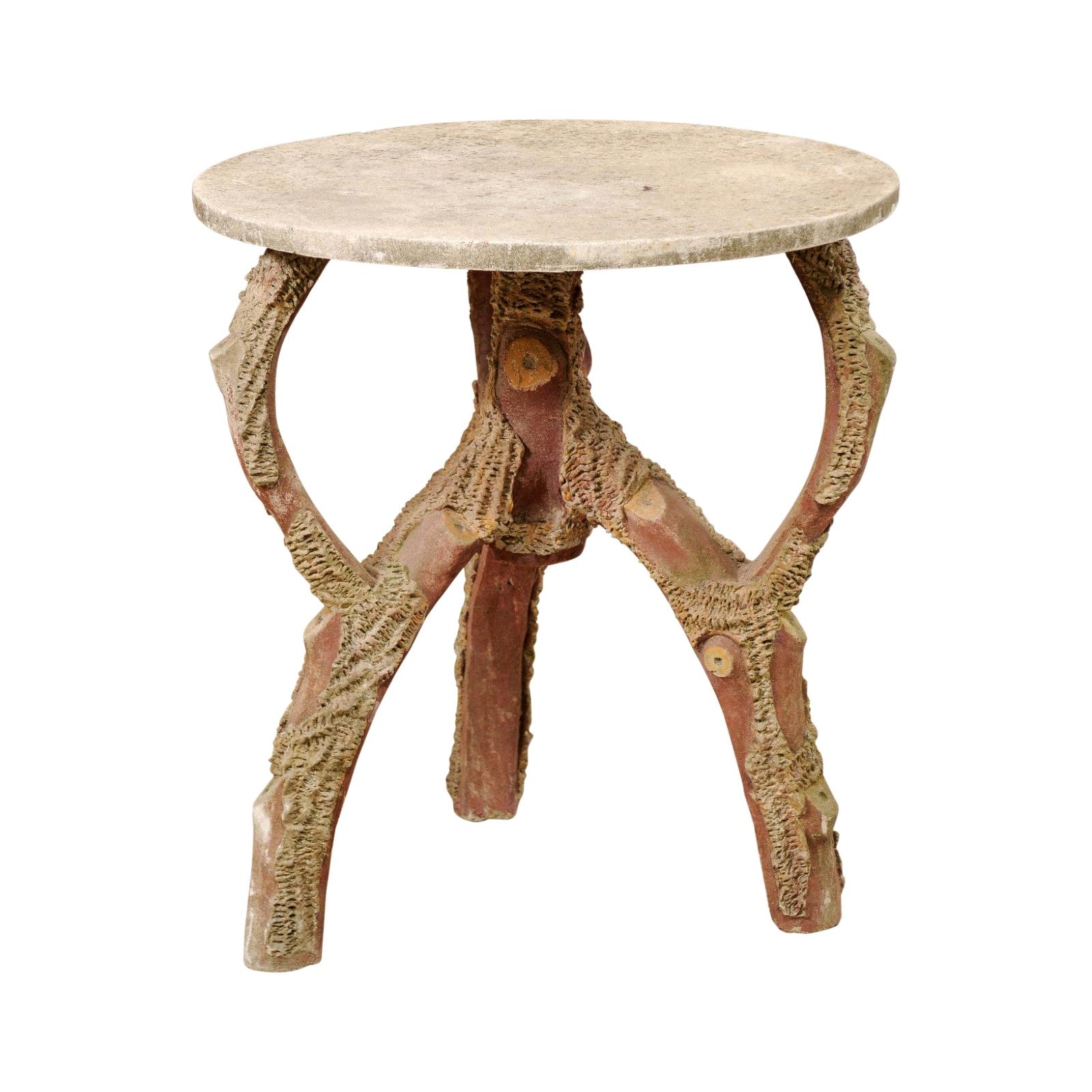 Mesa de centro redonda francesa de imitación de bois de mediados del siglo XX