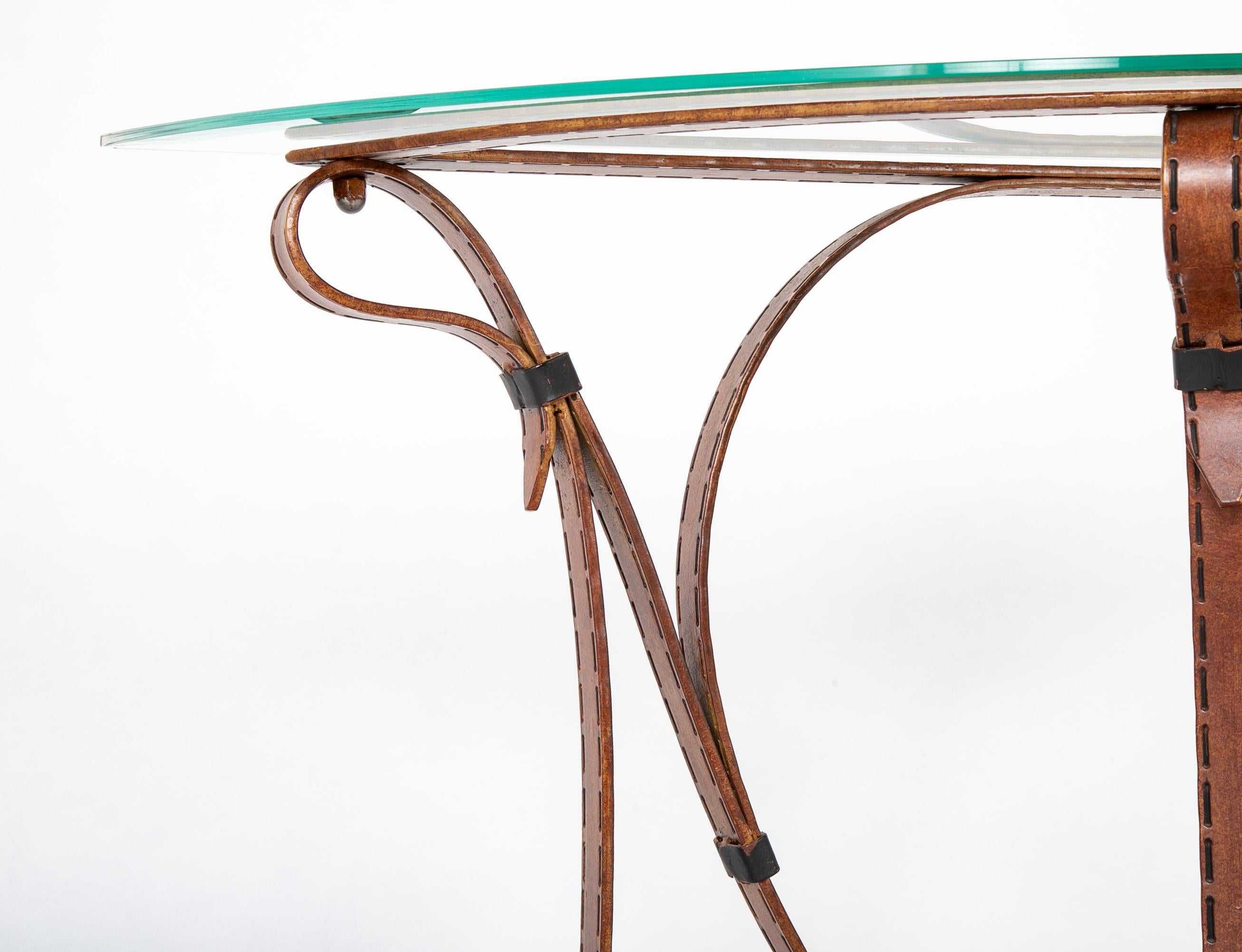 Table console en fer forgé et simili-cuir  en vente 1