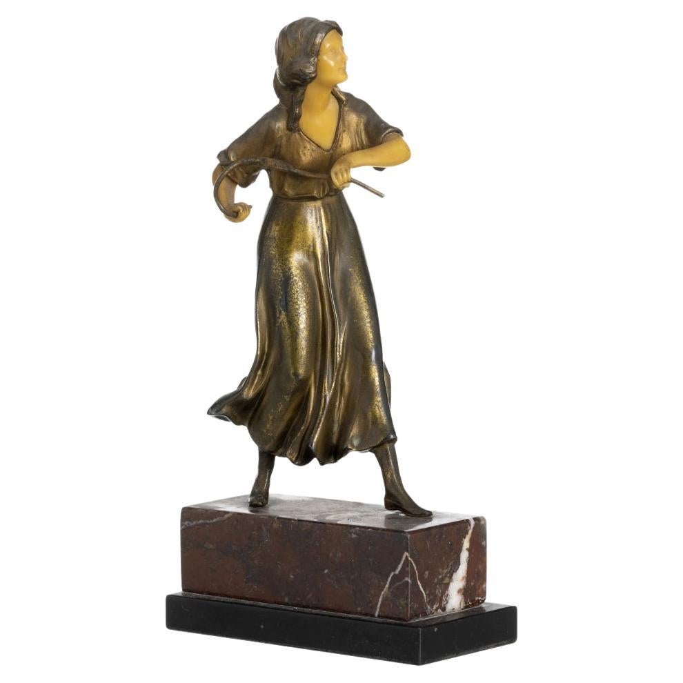 Französische weibliche Figur im Art déco-Stil, frühes 20. Jahrhundert