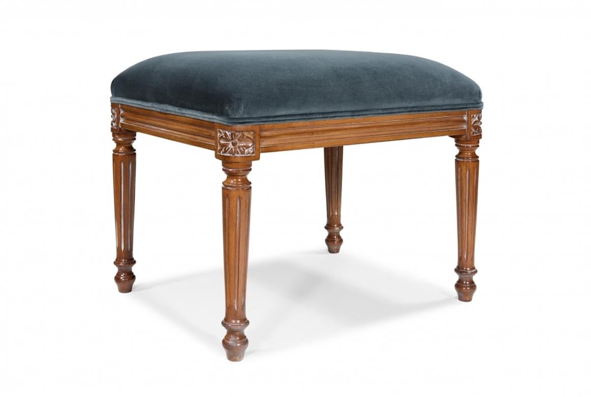 French Fernelmont Louis XVI Ottoman stool, 20th Century For Sale 6