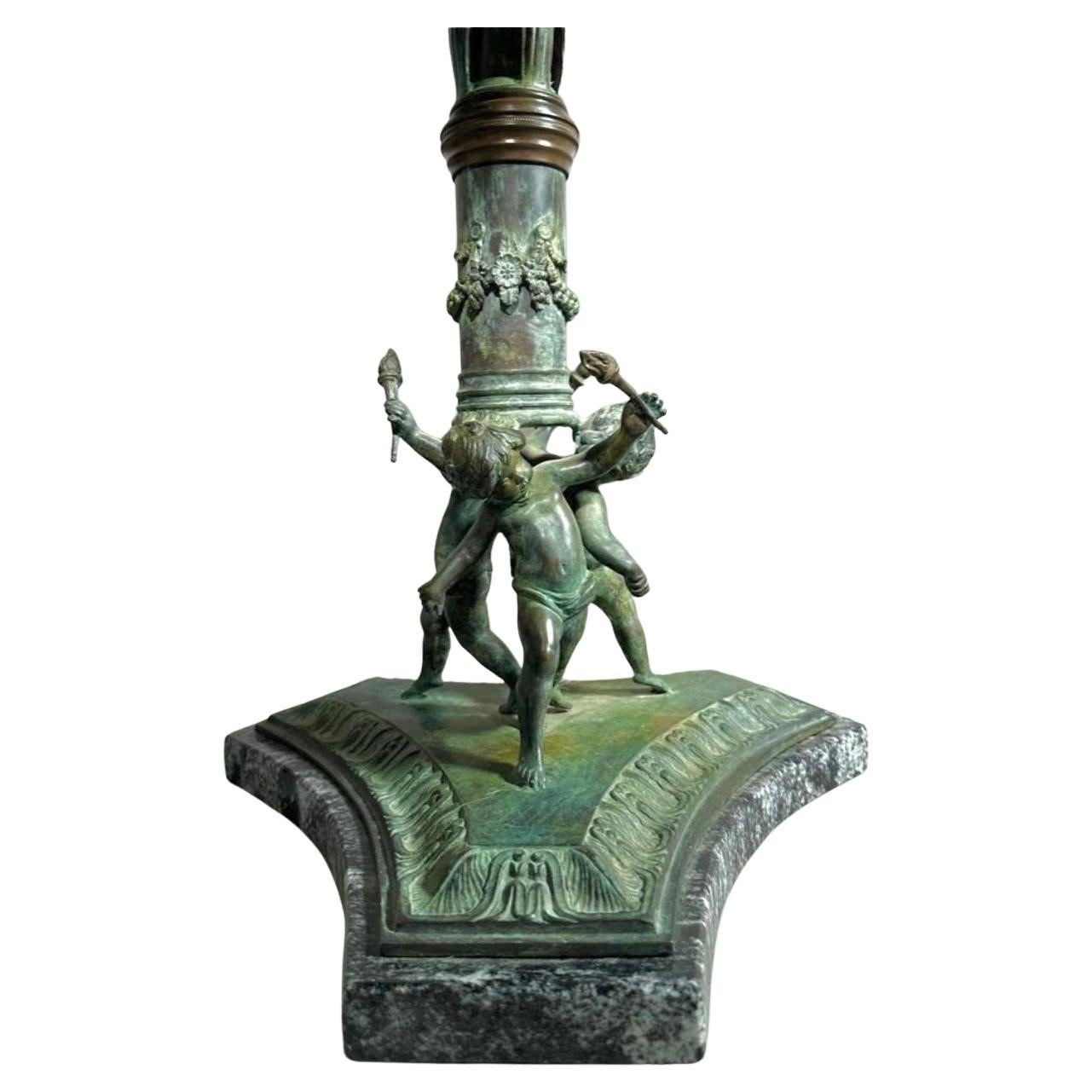 Neoclassico Tavolo Gueridon francese figurato in bronzo e marmo in vendita
