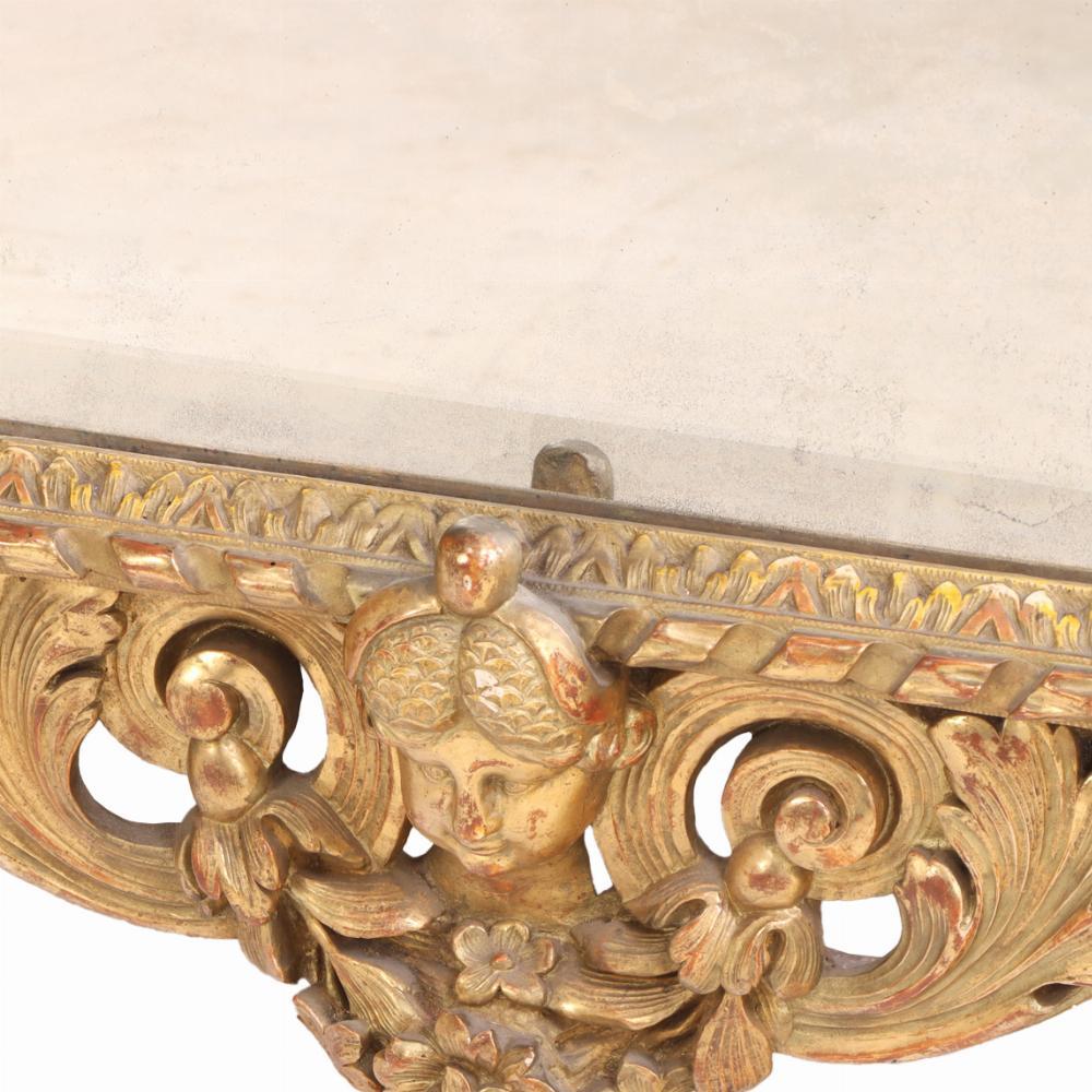 Rococo Miroir Figural en bois doré sculpté, C.I.C. 1860. en vente