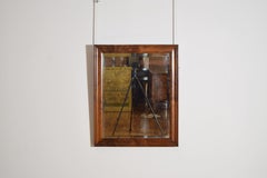 Französischer Wandspiegel aus gemasertem Nussbaumholz mit originaler abgeschrägter Spiegelplatte, 2. Jh. 19.