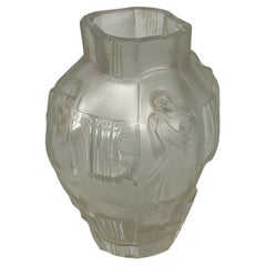 French finely crafted glass vase by Lalique, 1930s