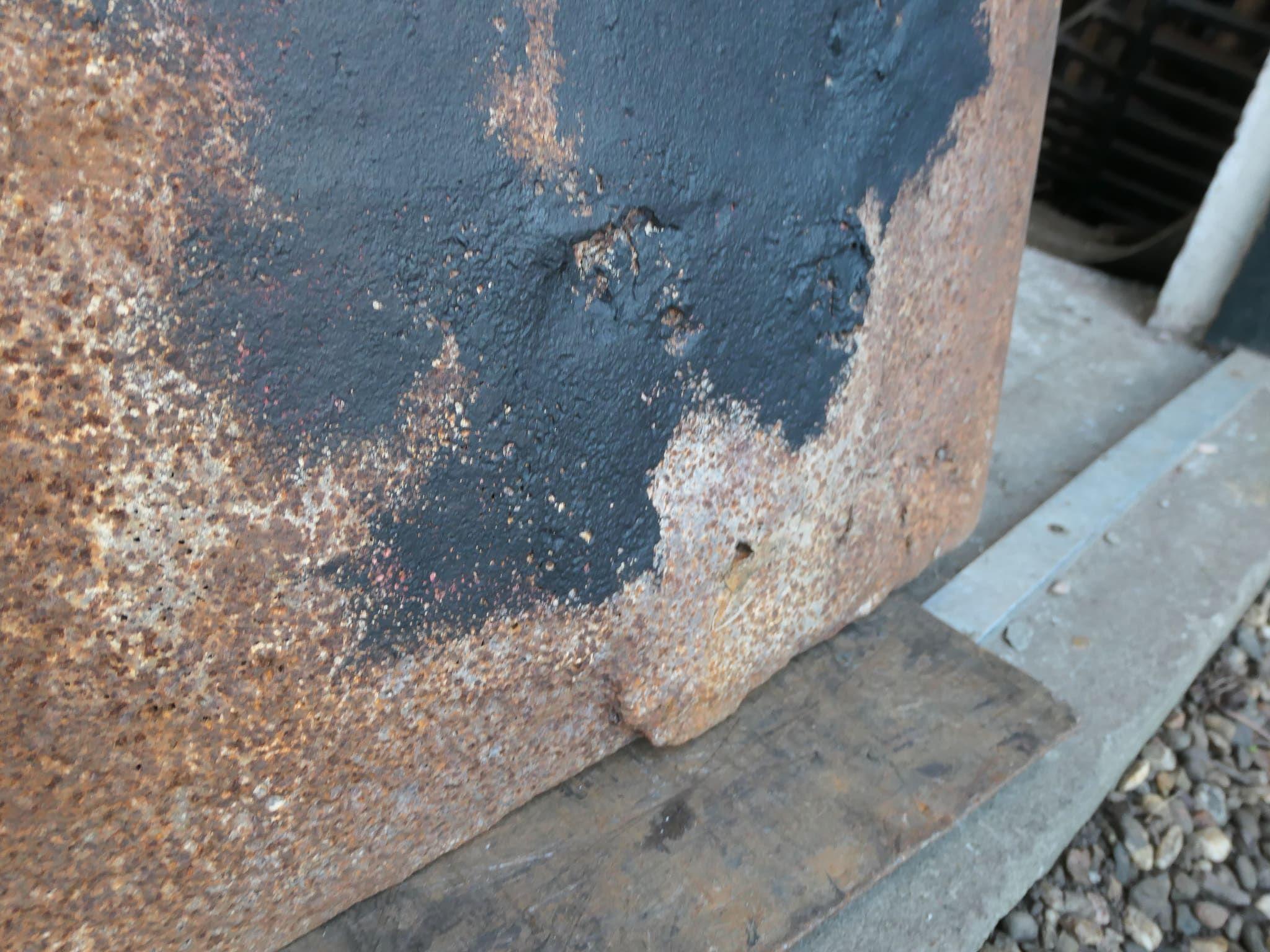 French Fireback / Backsplash with Pillars of Hercules, 17th-18th Century For Sale 4