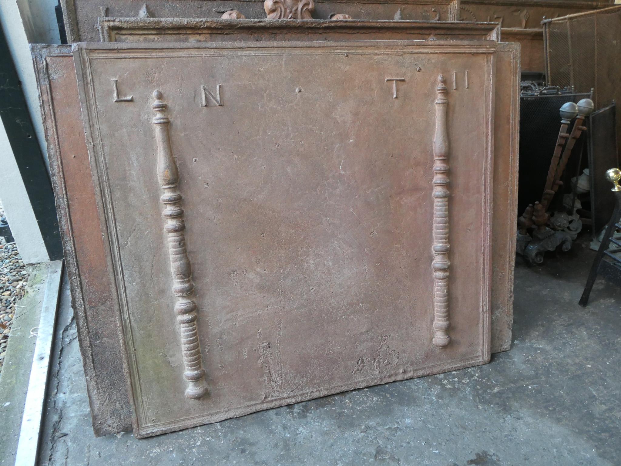 Antique French Fireback / Backsplash with Pillars of Hercules, 18th Century For Sale 4