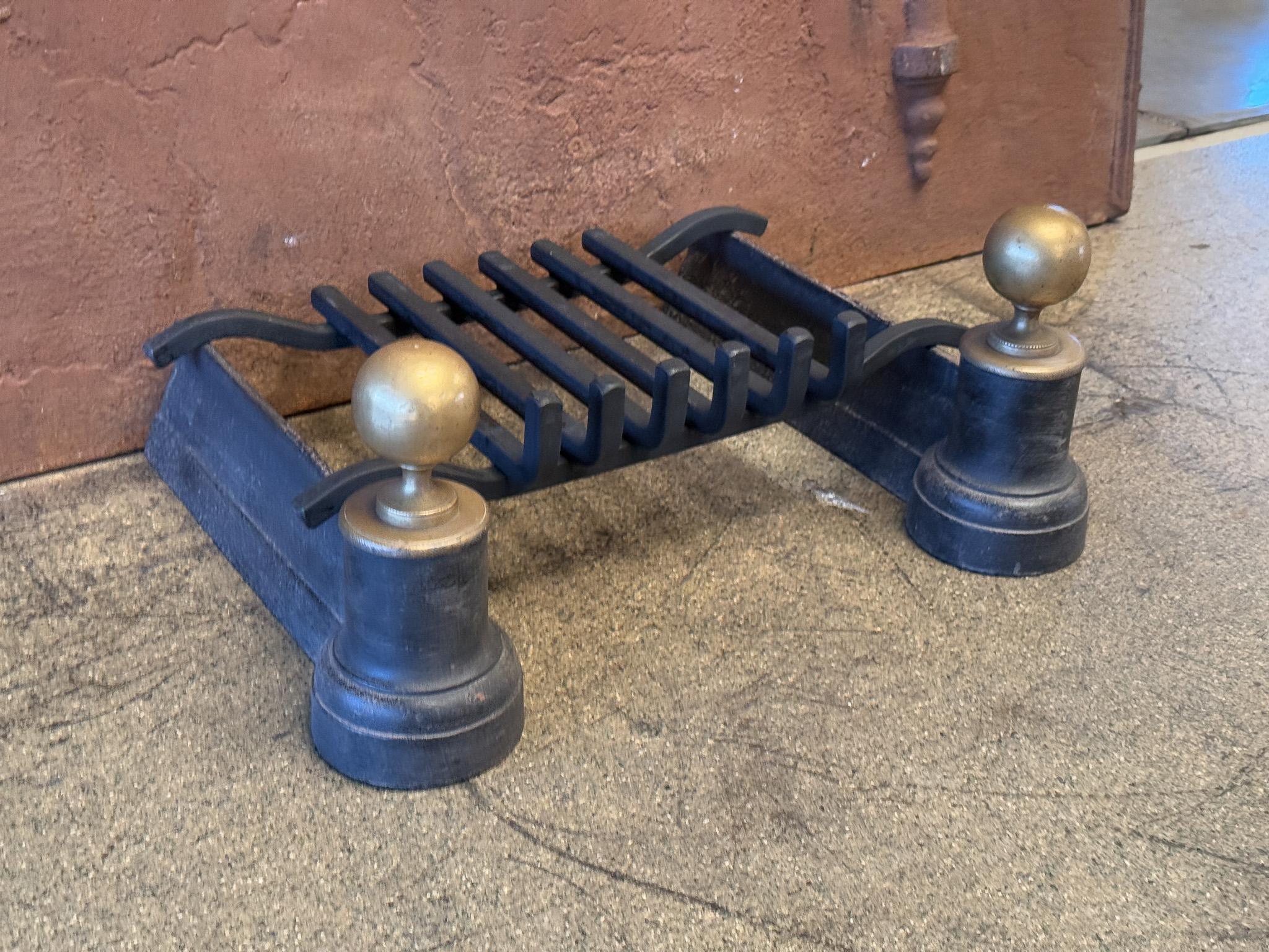 Moulage Grille à bûches de cheminée française, époque Napoléon III en vente