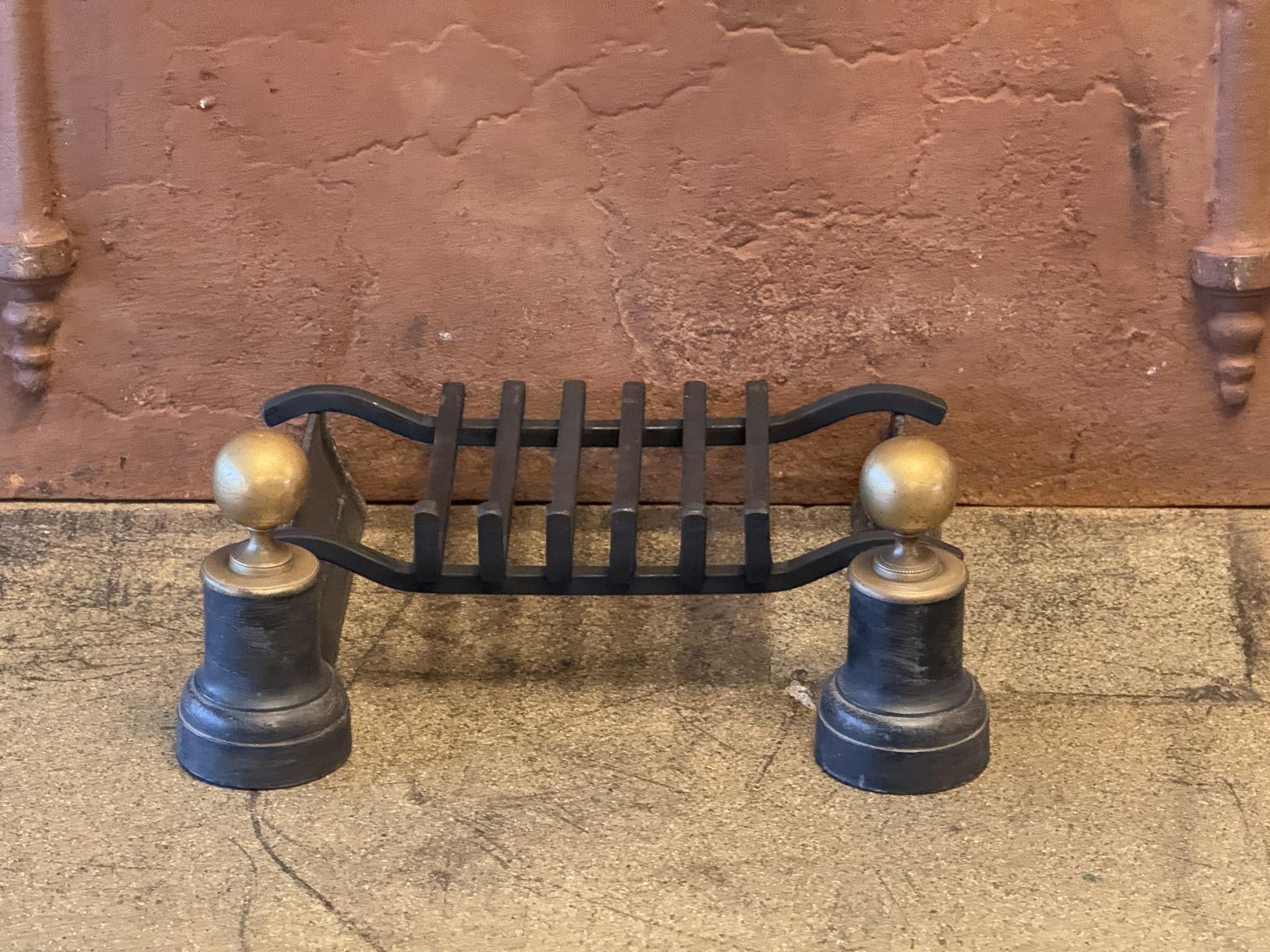 Grille à bûches de cheminée française, époque Napoléon III en vente 2