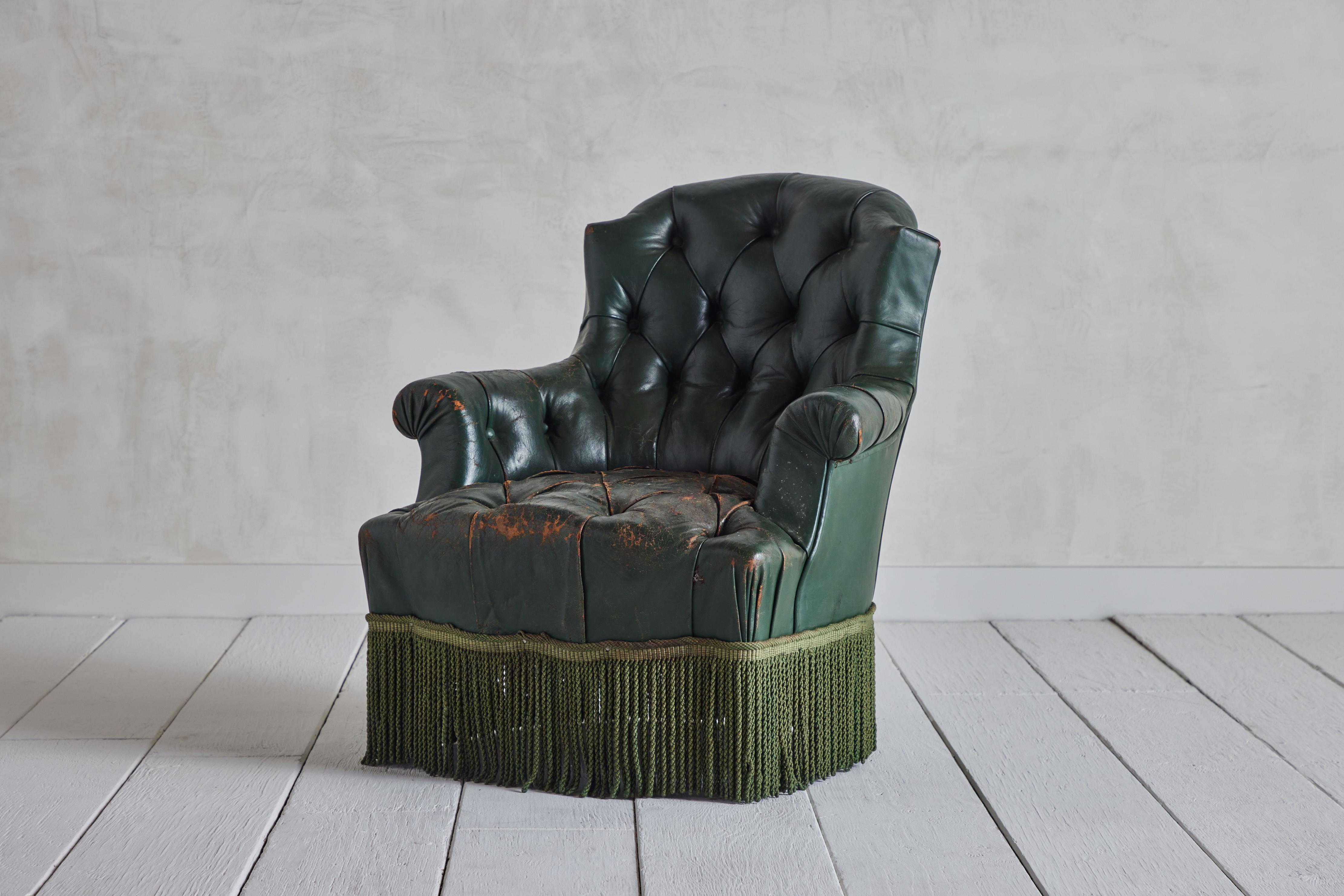French Fireside Leather Chair in Hunter Green 2