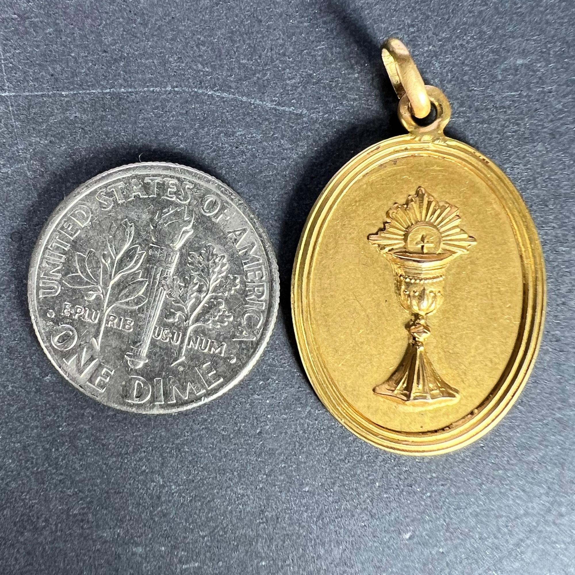 French First Communion 18K Yellow Gold Medal Pendant For Sale 6