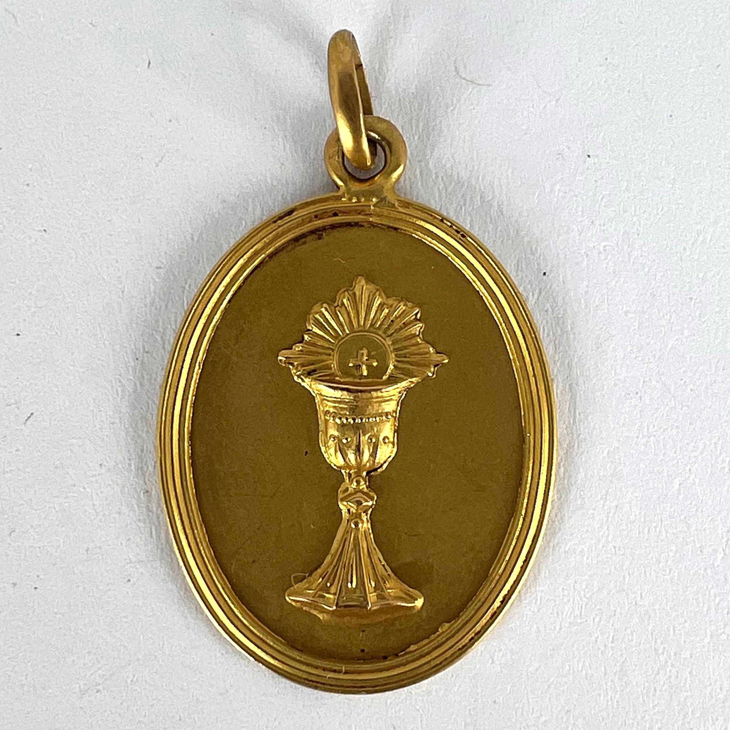 French First Communion 18K Yellow Gold Medal Pendant For Sale 7