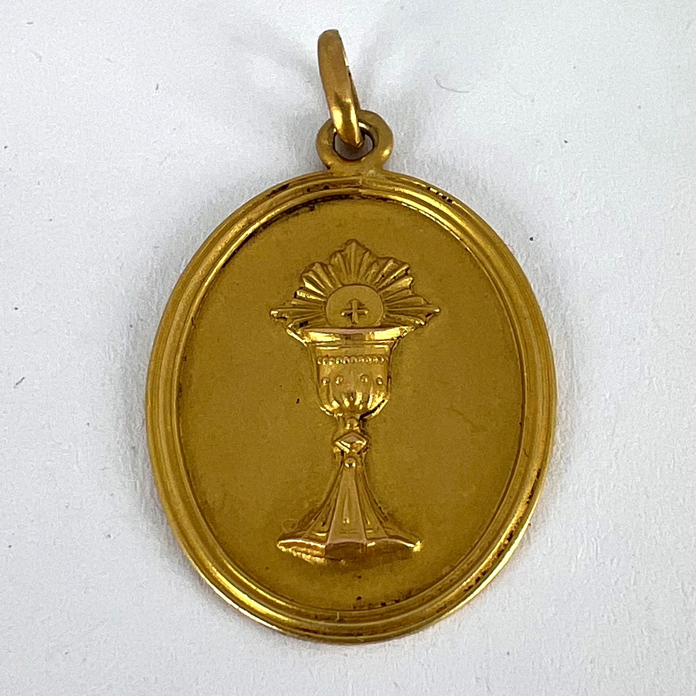 French First Communion 18K Yellow Gold Medal Pendant For Sale 8