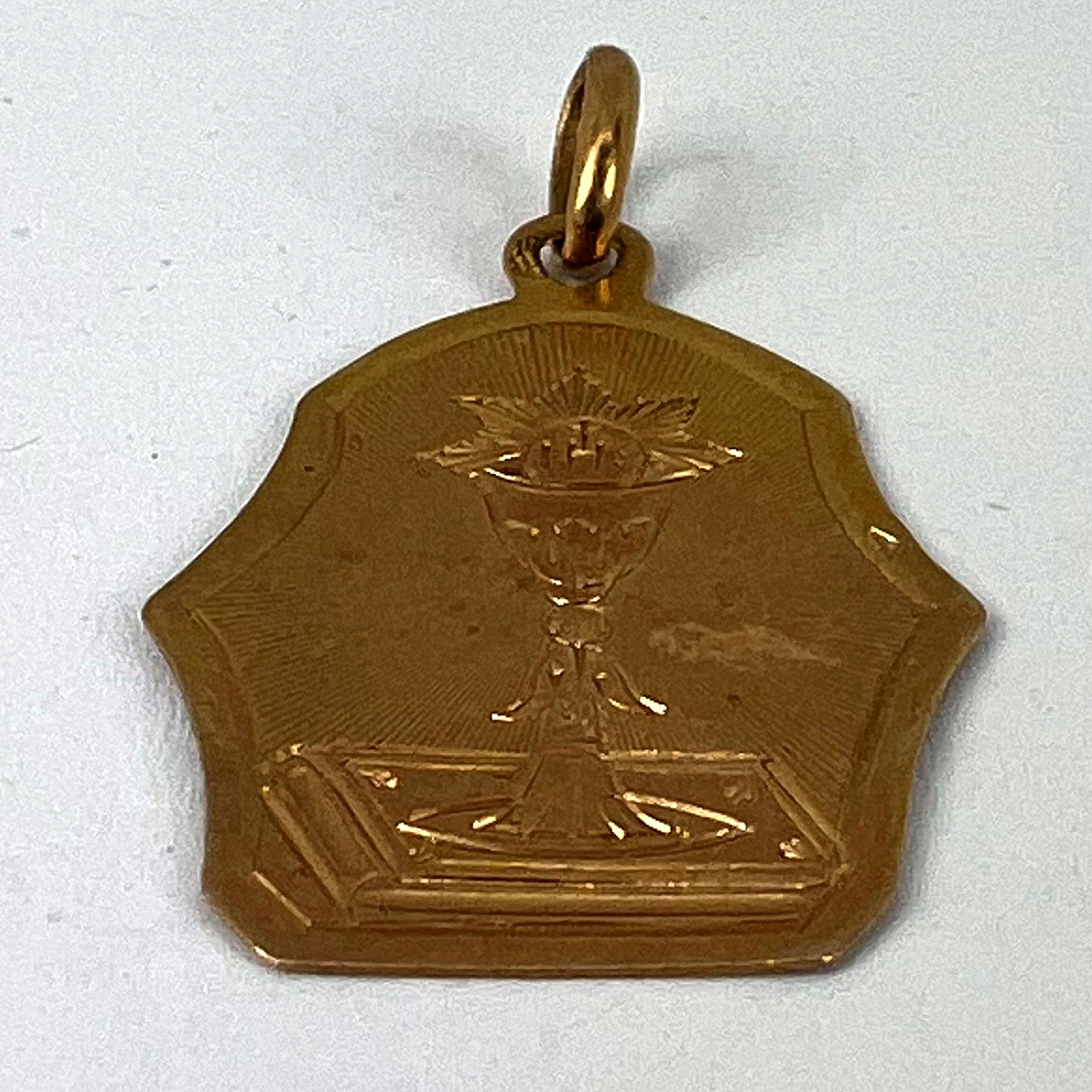 French First Communion 18K Yellow Gold Medal Pendant For Sale 9