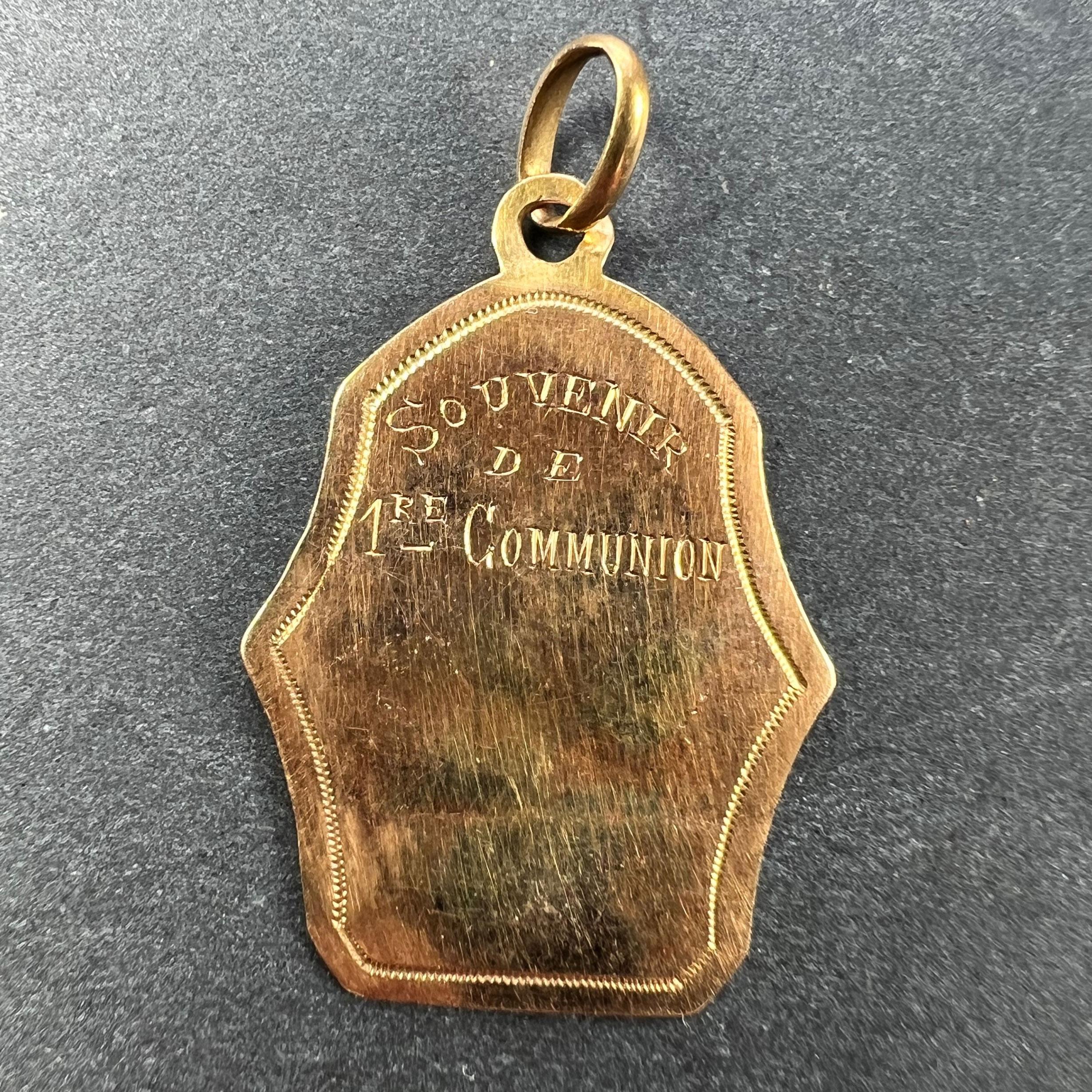 French First Communion 18K Yellow Gold Medal Pendant In Good Condition For Sale In London, GB