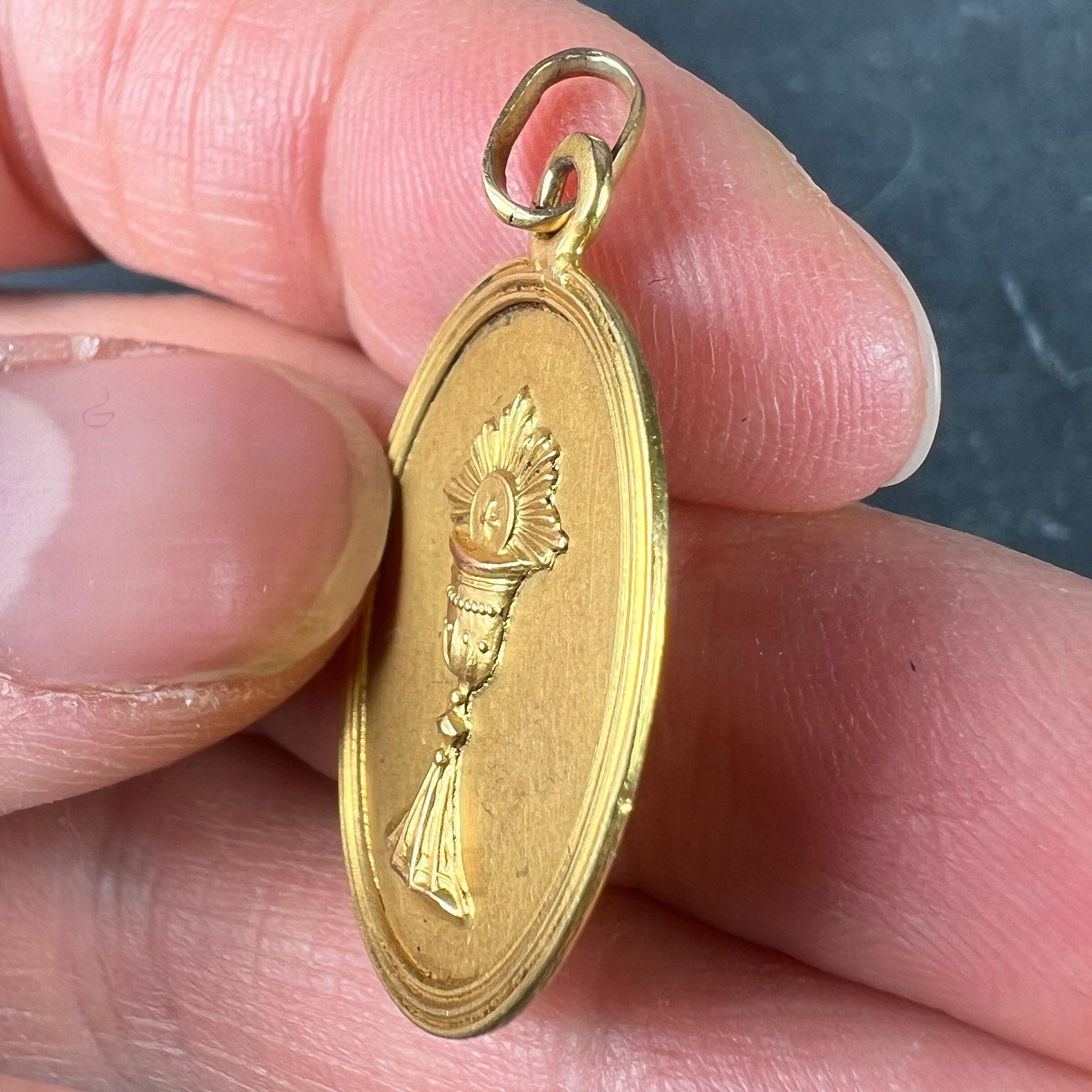 French First Communion 18K Yellow Gold Medal Pendant For Sale 3