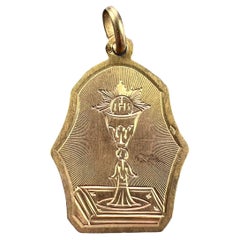 Vintage French First Communion 18K Yellow Gold Medal Pendant