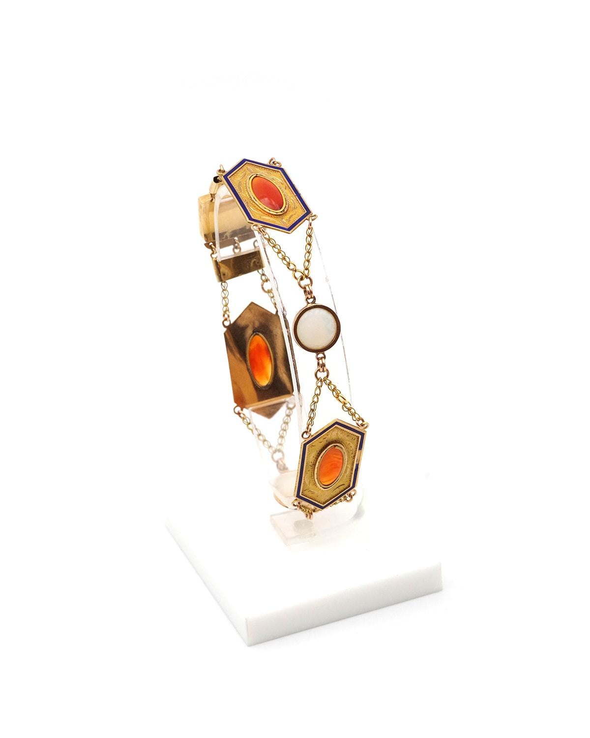 Stile impero Bracciale francese Primo Impero smalto in oro 18 carati, corniola, collana georgiana in vendita