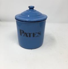 Ensemble de cinq boîtes de conserve en émail:: circa 1920