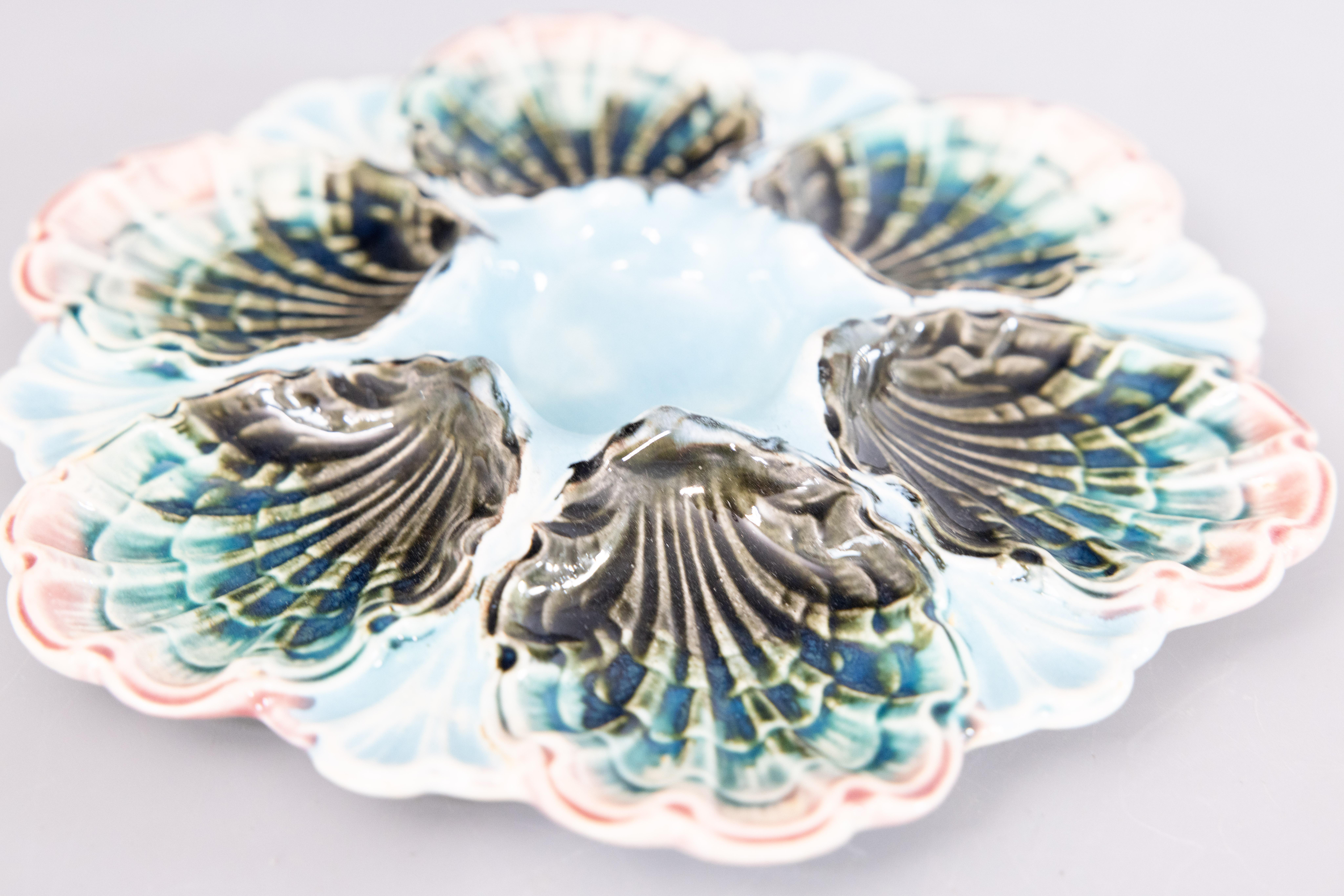 French Fives Lille Majolica Turquoise Oyster Plate, circa 1890 In Good Condition In Pearland, TX