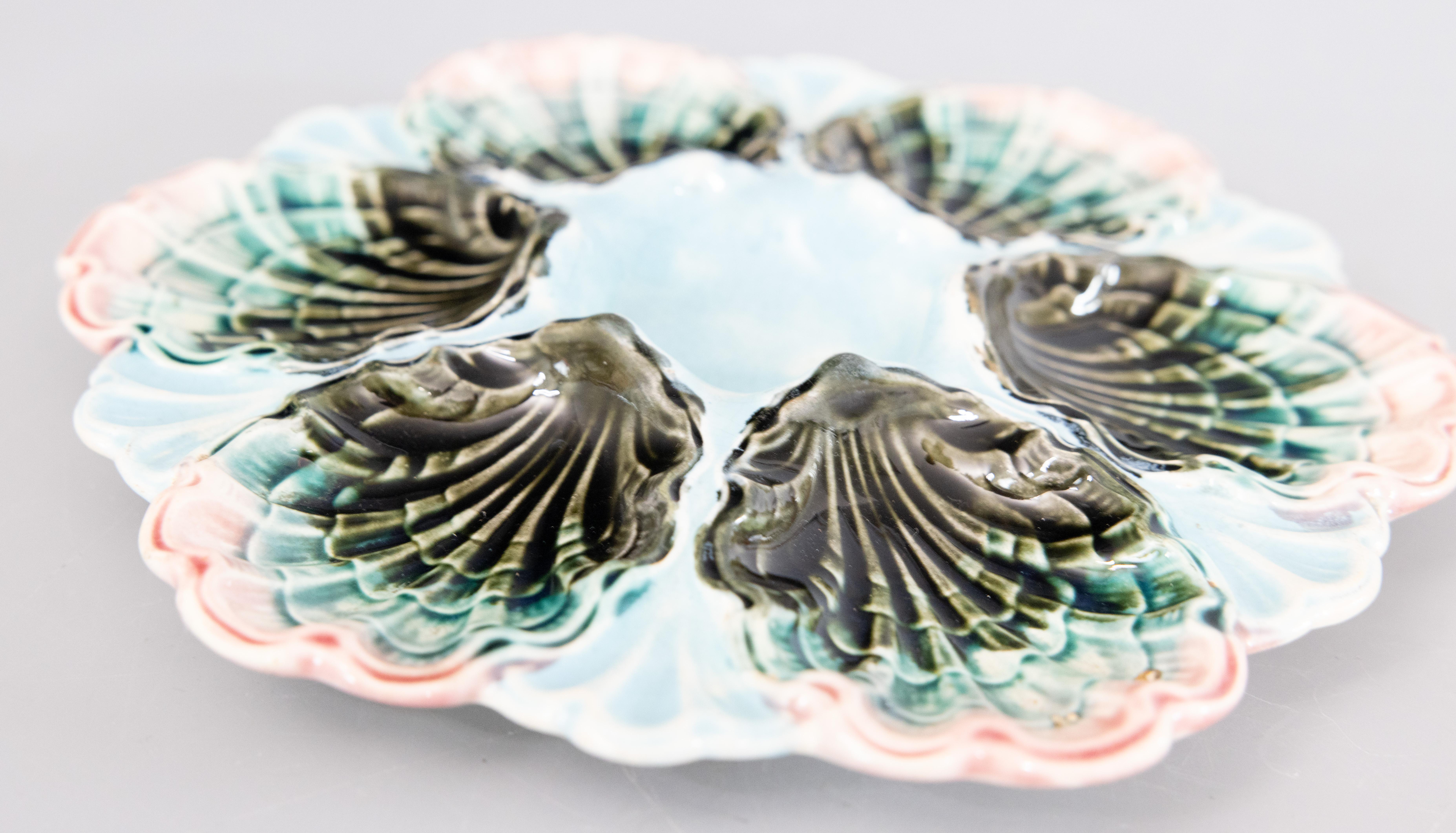 Plato de ostra turquesa de mayólica francesa Fives Lille, hacia 1890 Francés en venta