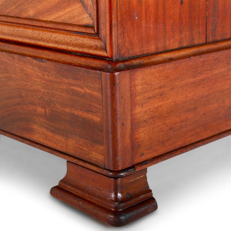 French Flame Mahogany Commode 3