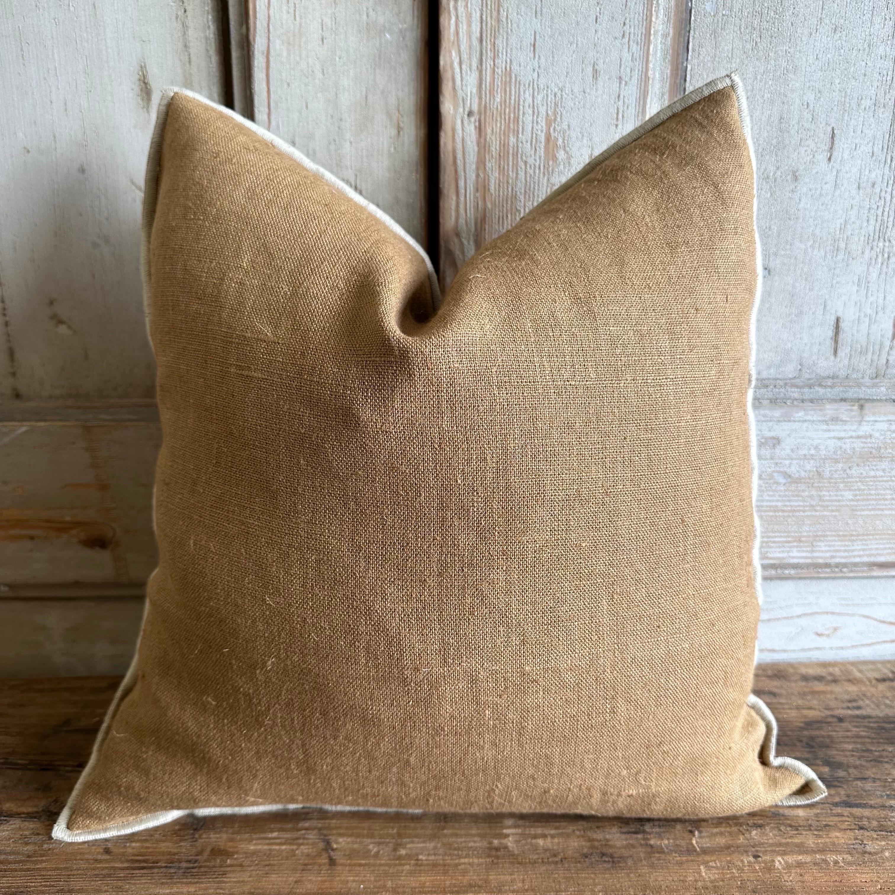 French Flax Linen Pillow in Tabac  For Sale 1