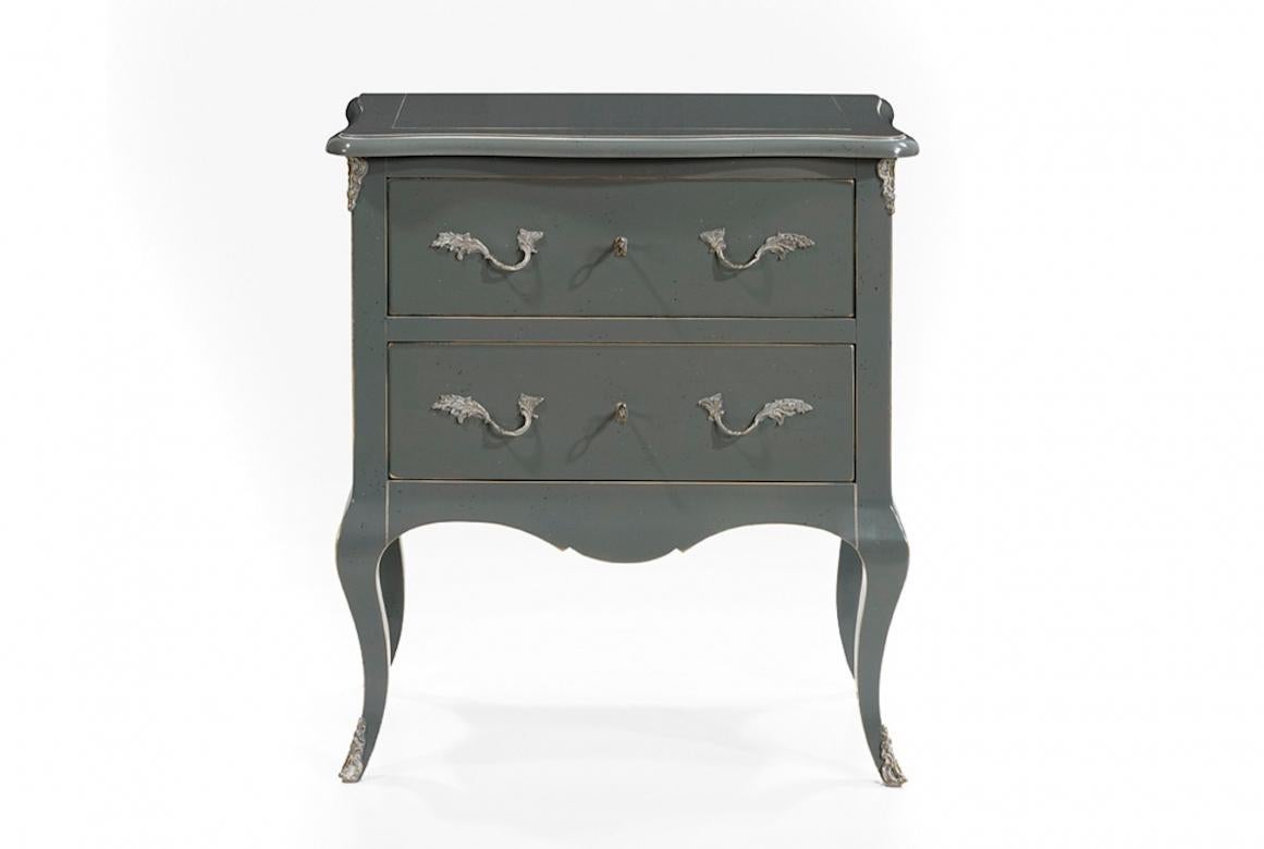 French Fleur Bedside Table, 20th Century In Excellent Condition For Sale In London, GB