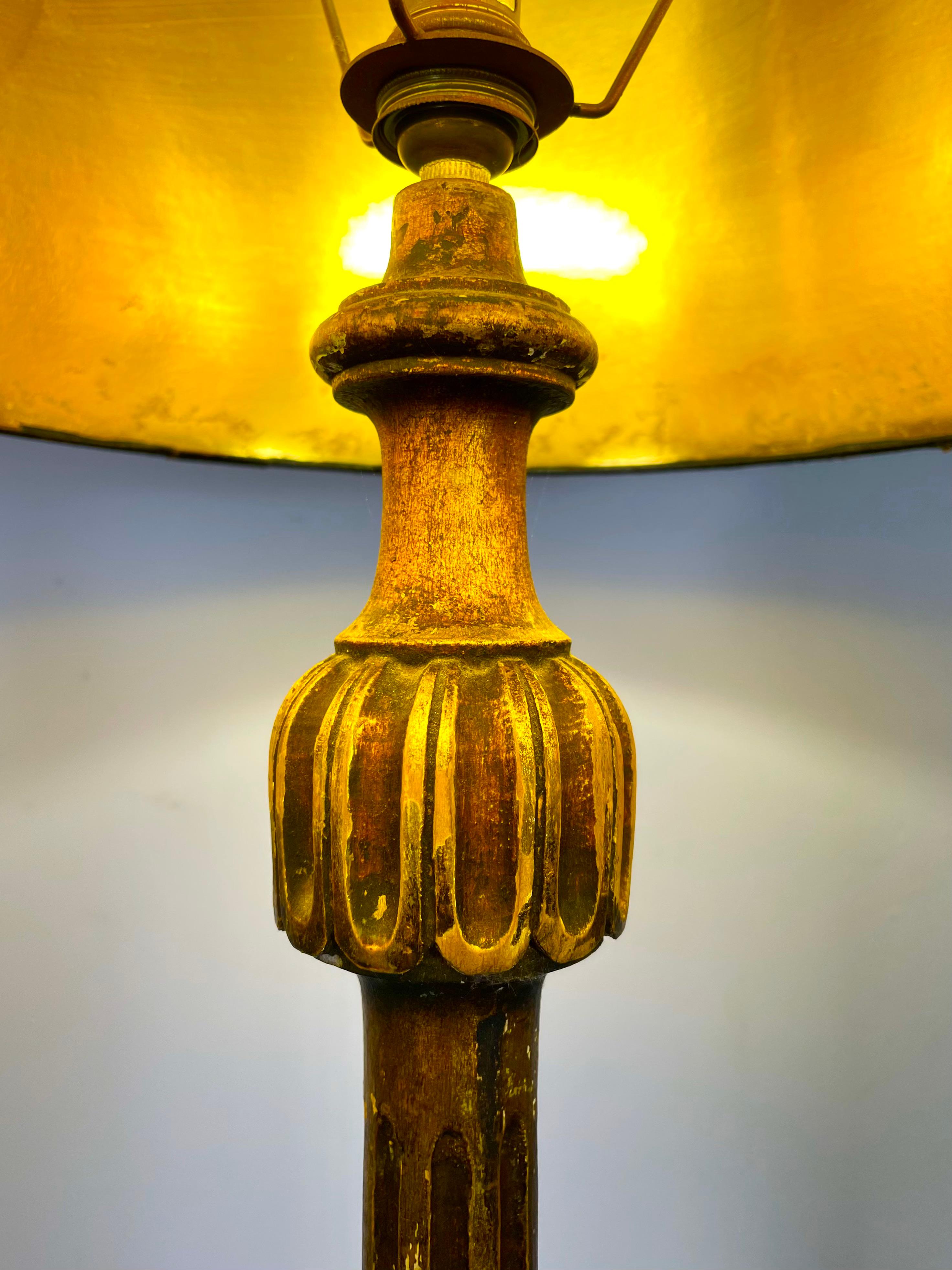 20th Century French Floor Lamp in Fluted and Gilded Wood, Louis XVI Style, 20t Century For Sale