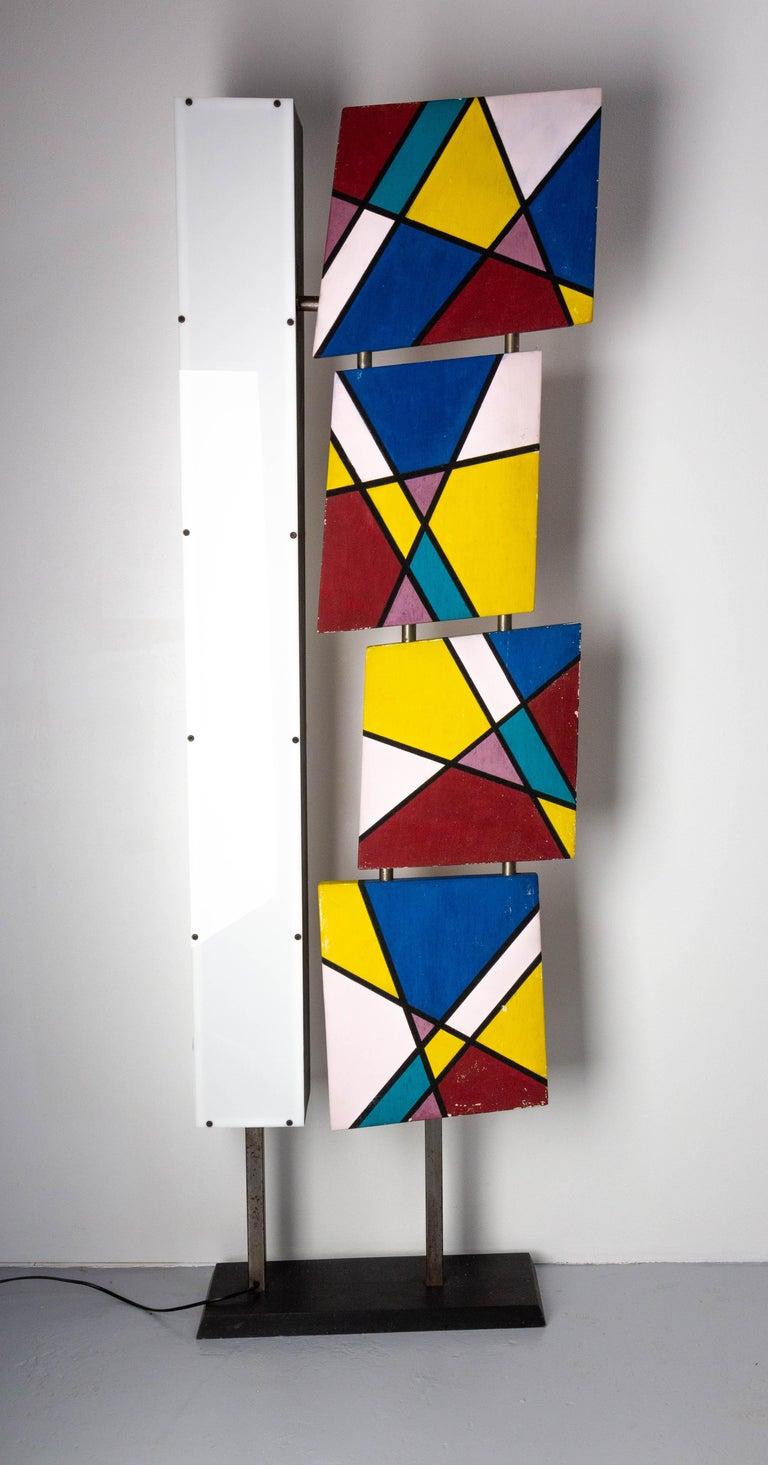 Lámpara de pie francesa con pinturas de estilo Mondrian, hacia 1990 en venta 1