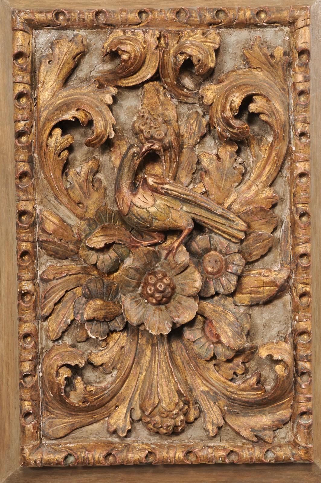 Placa mural francesa tallada con motivos florales y pájaros, S. XIX Madera en venta