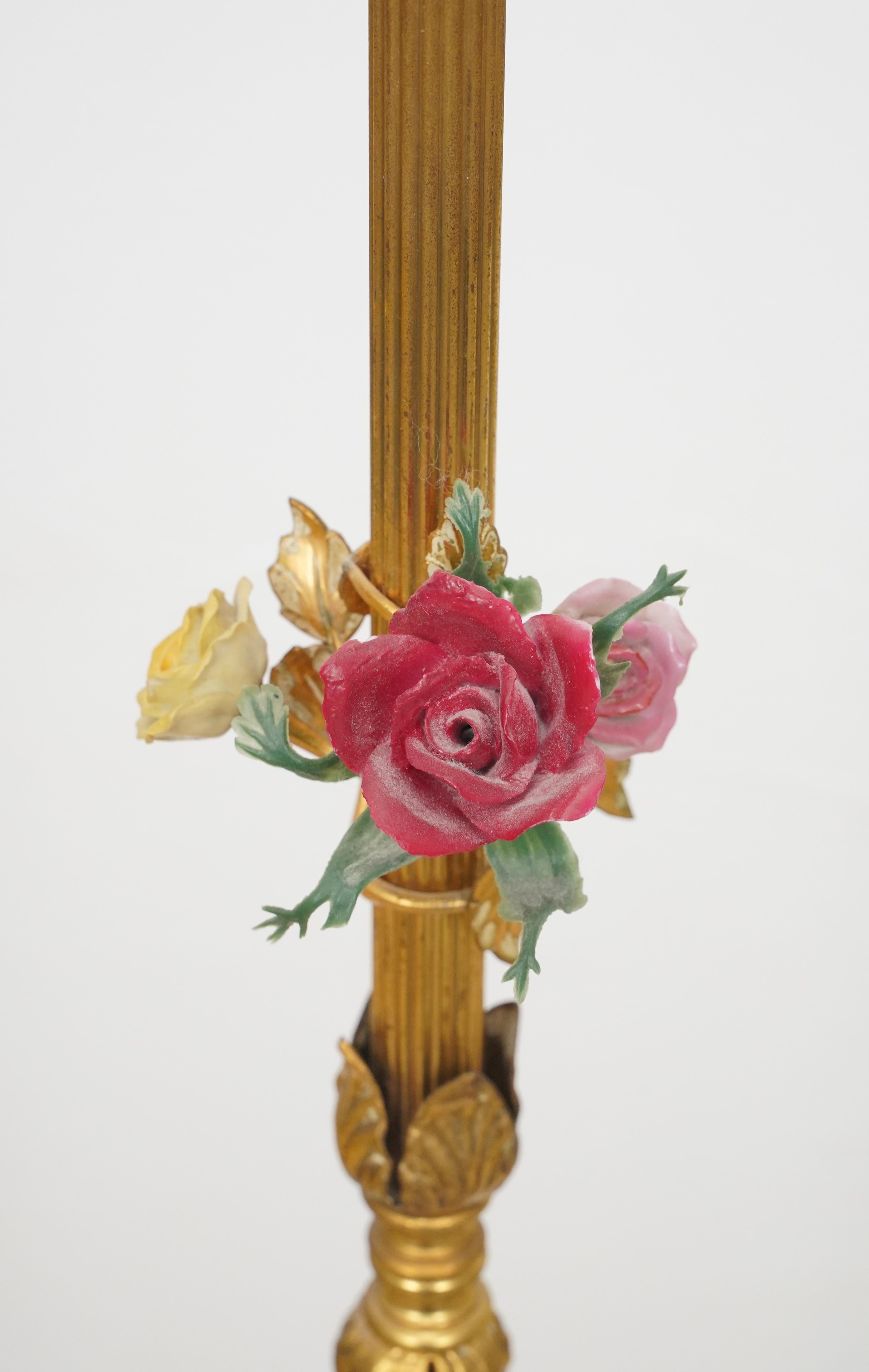 French Floral Brass Floor Lamp In Good Condition For Sale In New York, NY