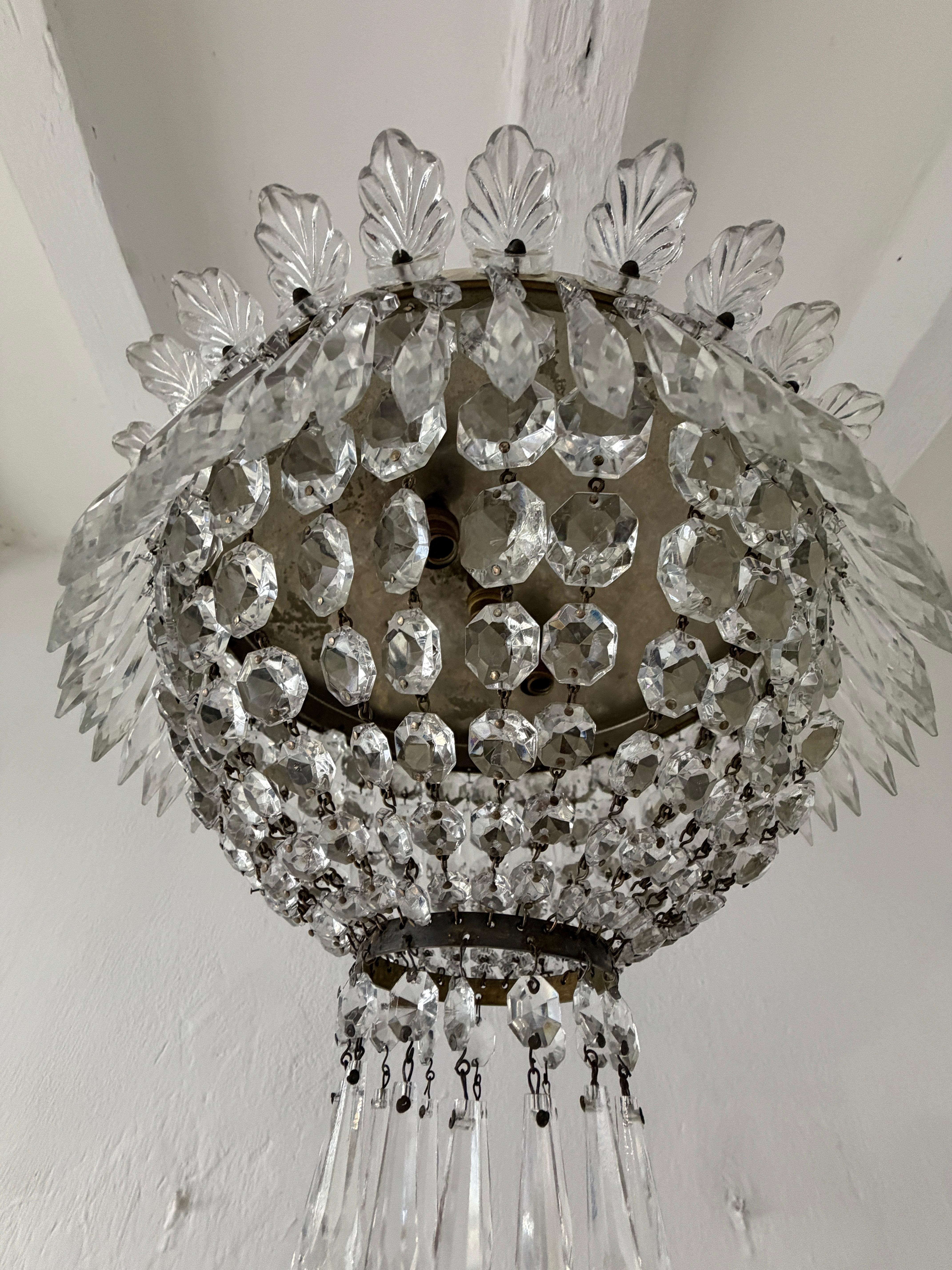 Milieu du XXe siècle Lustre en verre de Murano à dôme Empire en cristal, c 1940. en vente