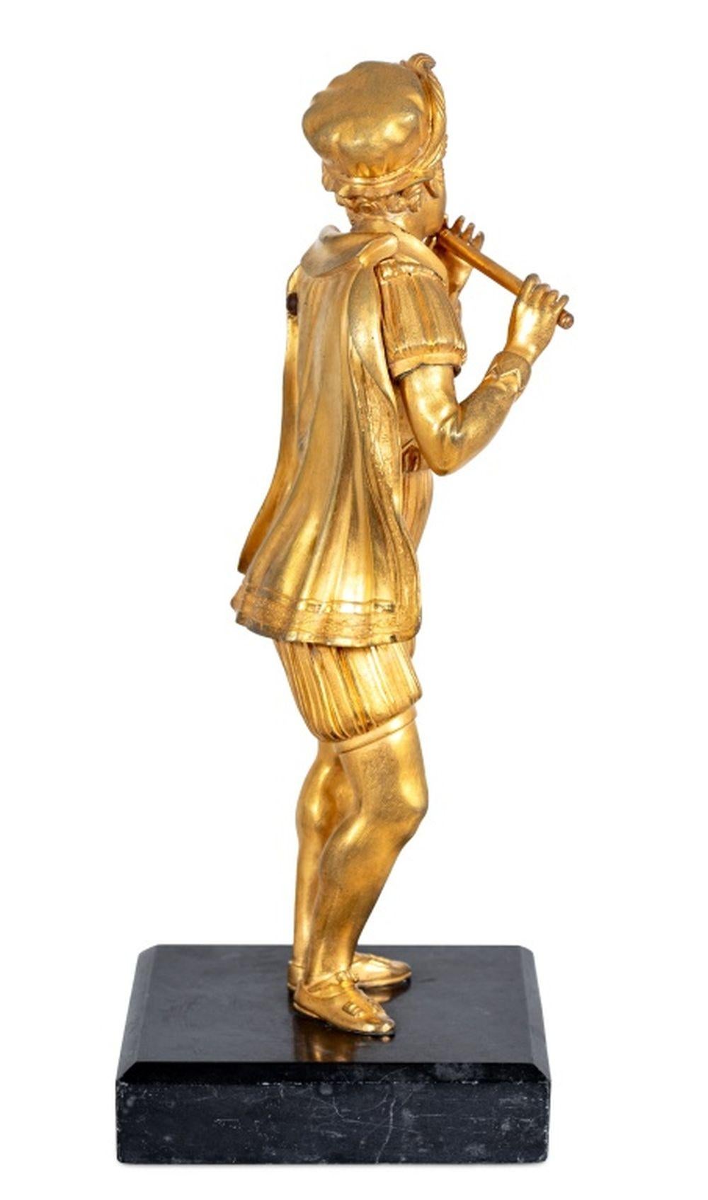 Doré Joueur de flûte français Figure en bronze doré en vente