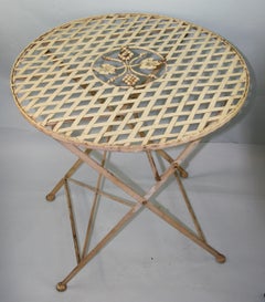 French Foldable Garden Strap and Fruit Table