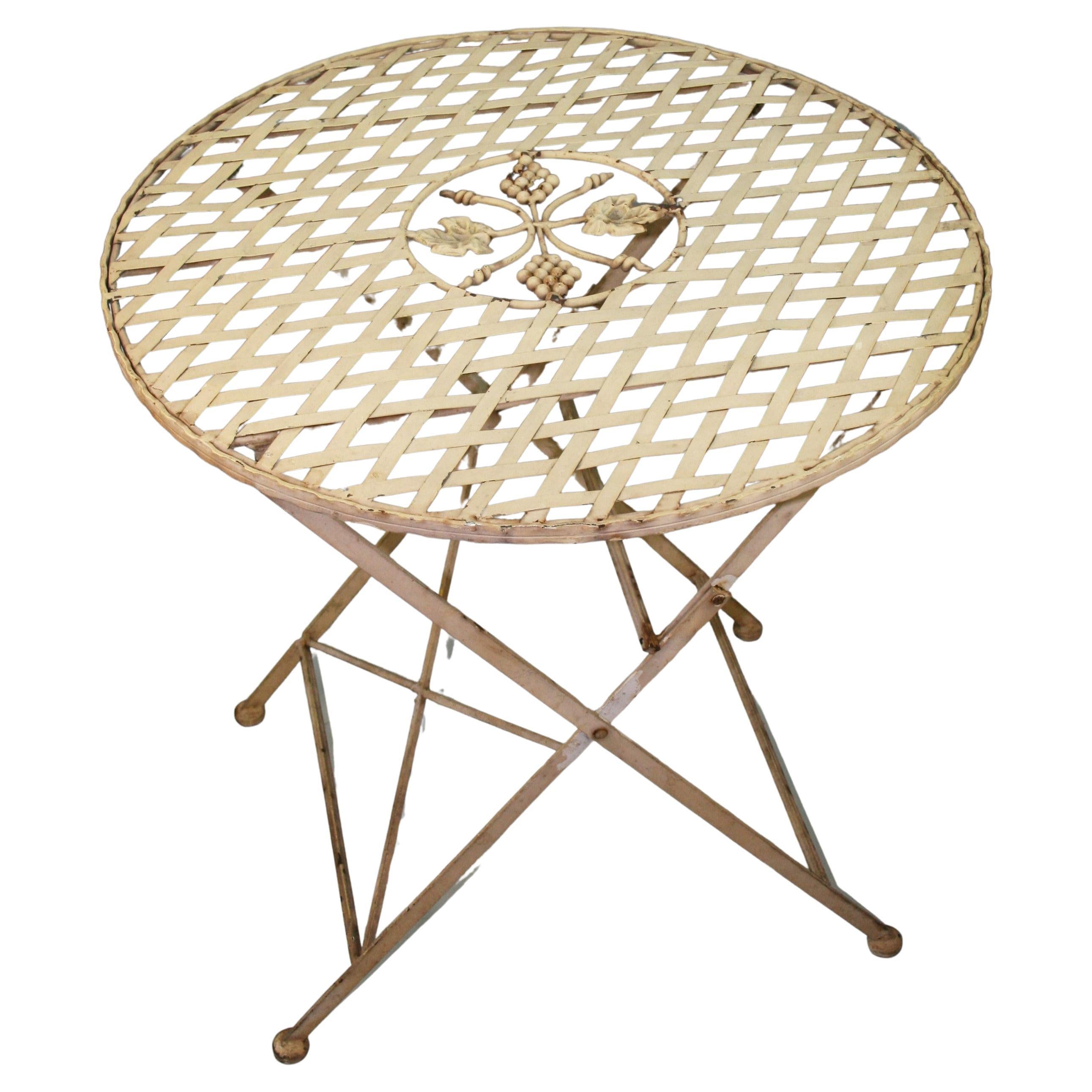 Table de jardin pliable à sangle et à fruits française