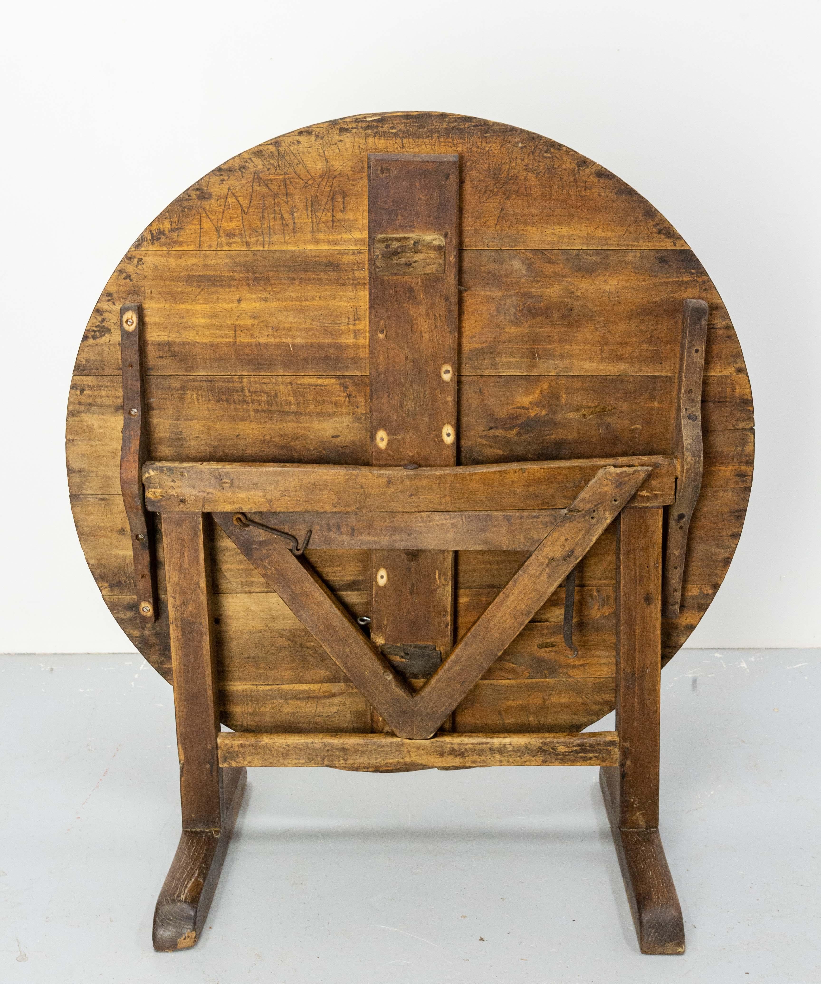 Französischer klappbarer Tisch aus Eiche und Pappelholz, Weinmacher-Tisch, 19. Jahrhundert im Zustand „Gut“ im Angebot in Labrit, Landes
