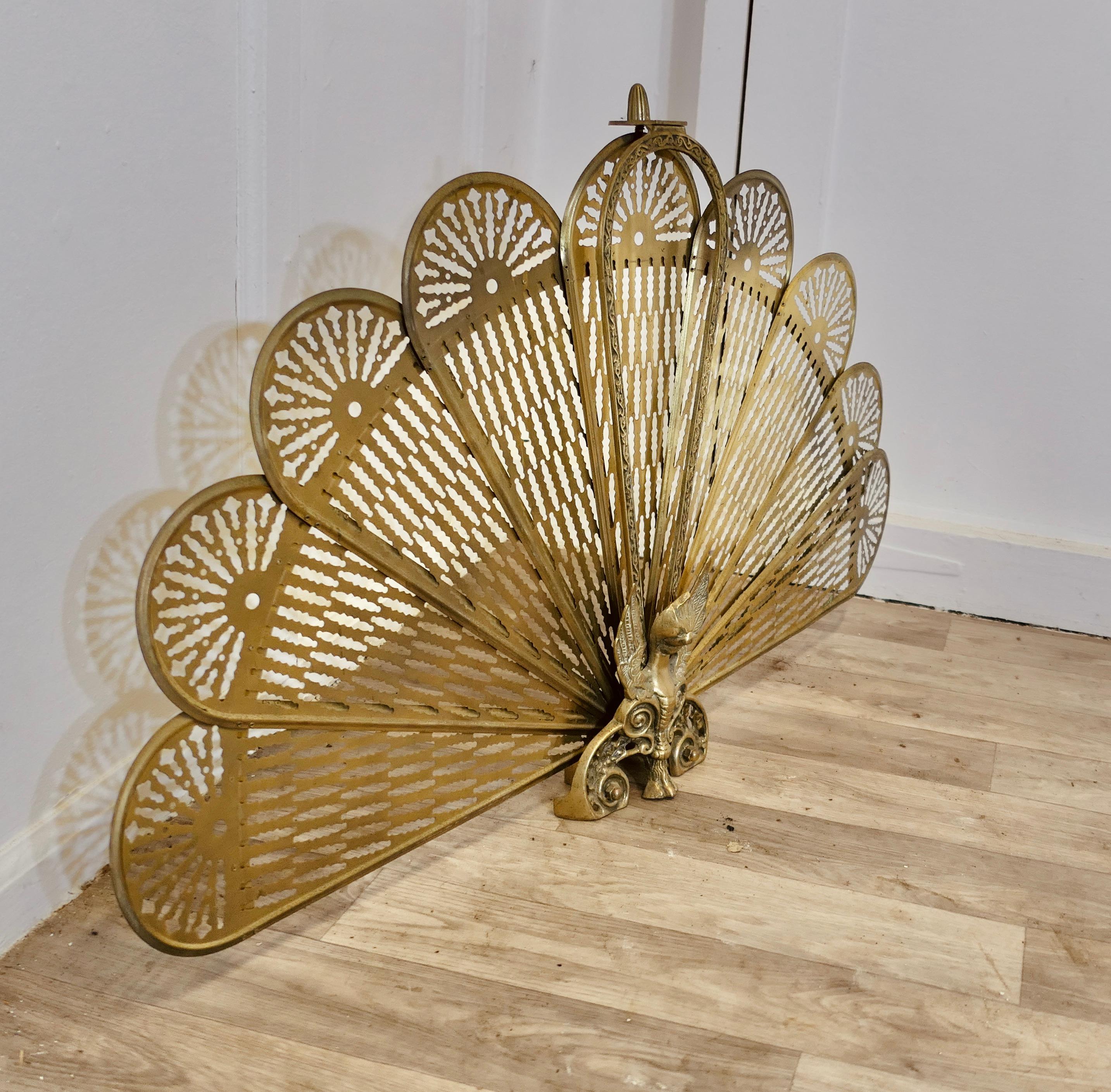 French Folding Brass Fan Fire Screen Peacock’s Tail Fire Guard For Sale 3