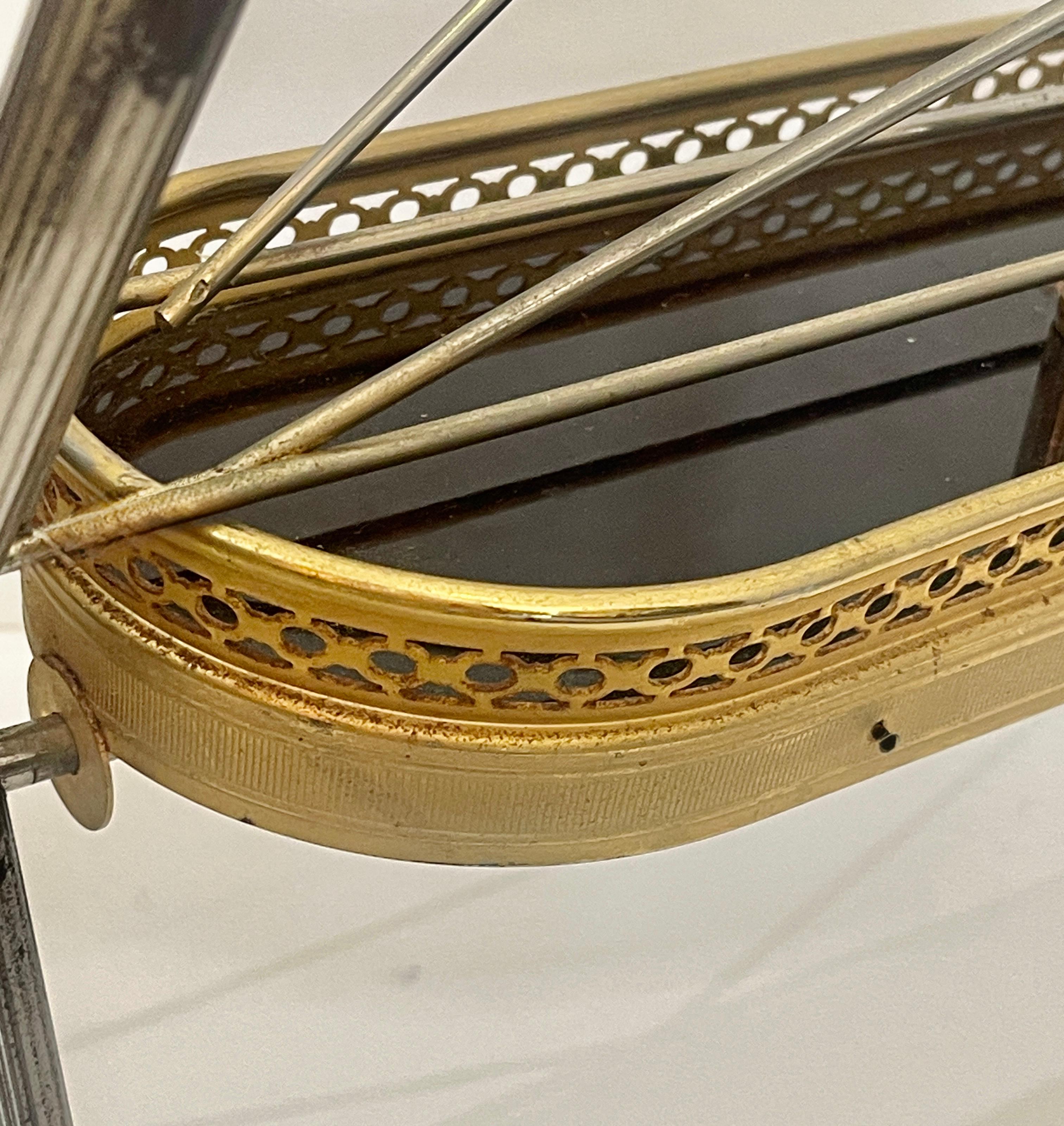 French Folding Magazine Rack, Neoclassical Style in Gilt Metal & Silver, 1950s For Sale 5
