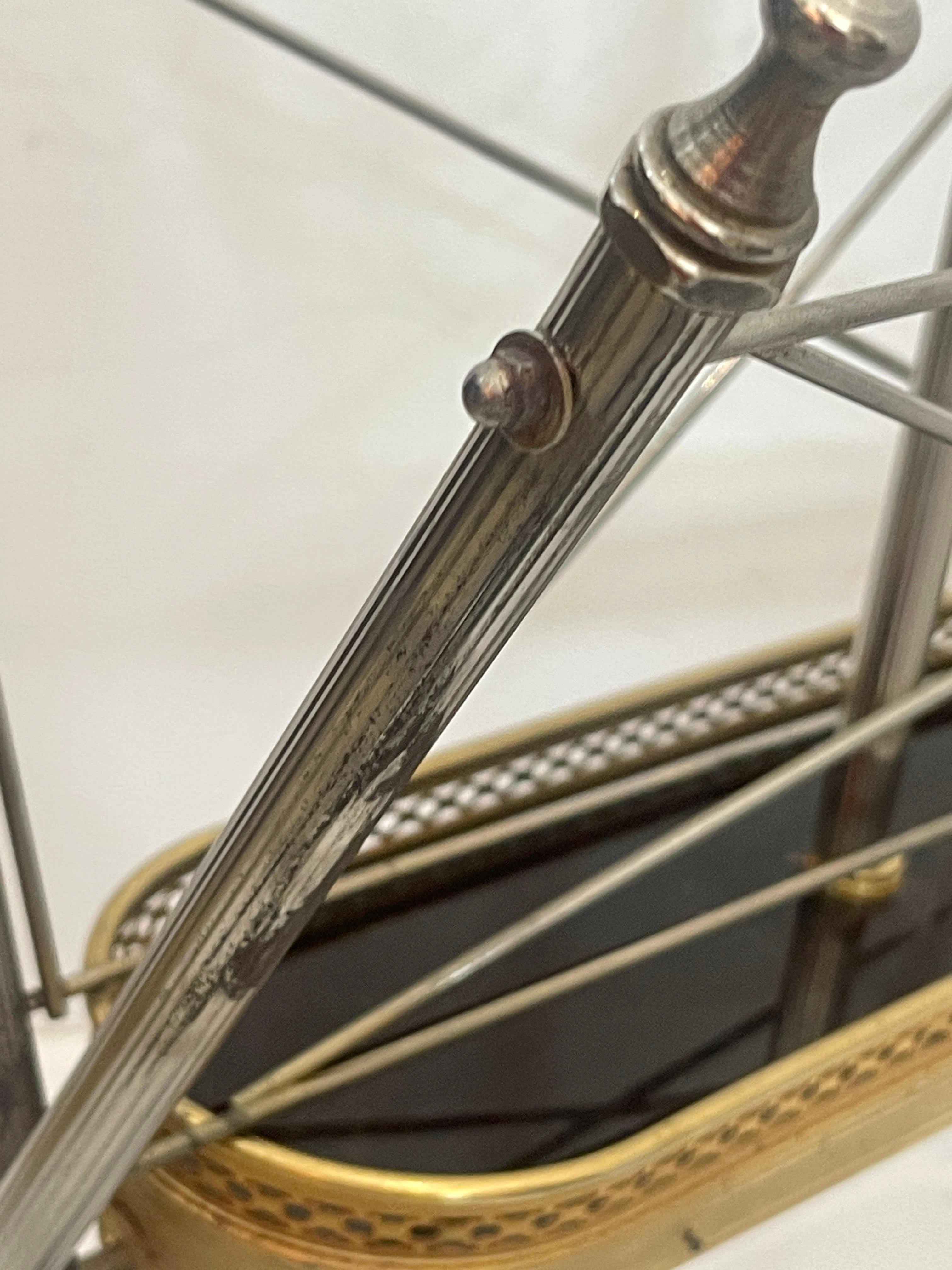 French Folding Magazine Rack, Neoclassical Style in Gilt Metal & Silver, 1950s For Sale 12