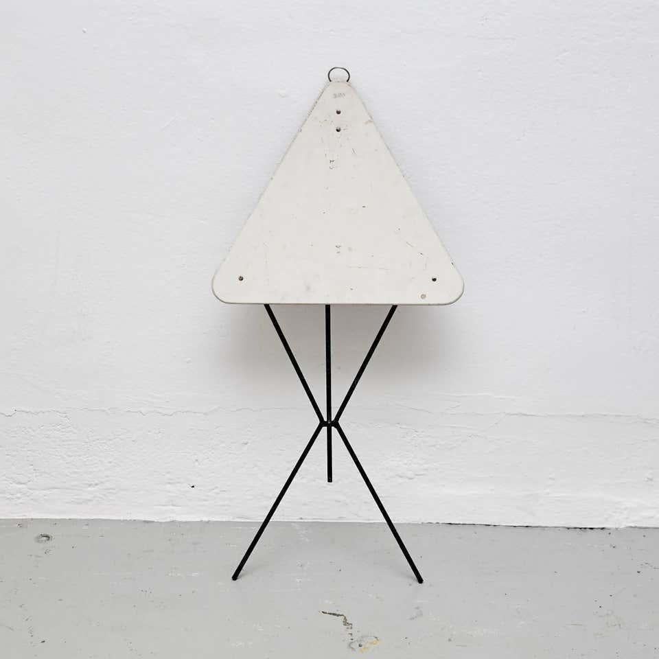 Table pliante française - Circa 1960, fabriquée en France par un designer inconnu en vente 1
